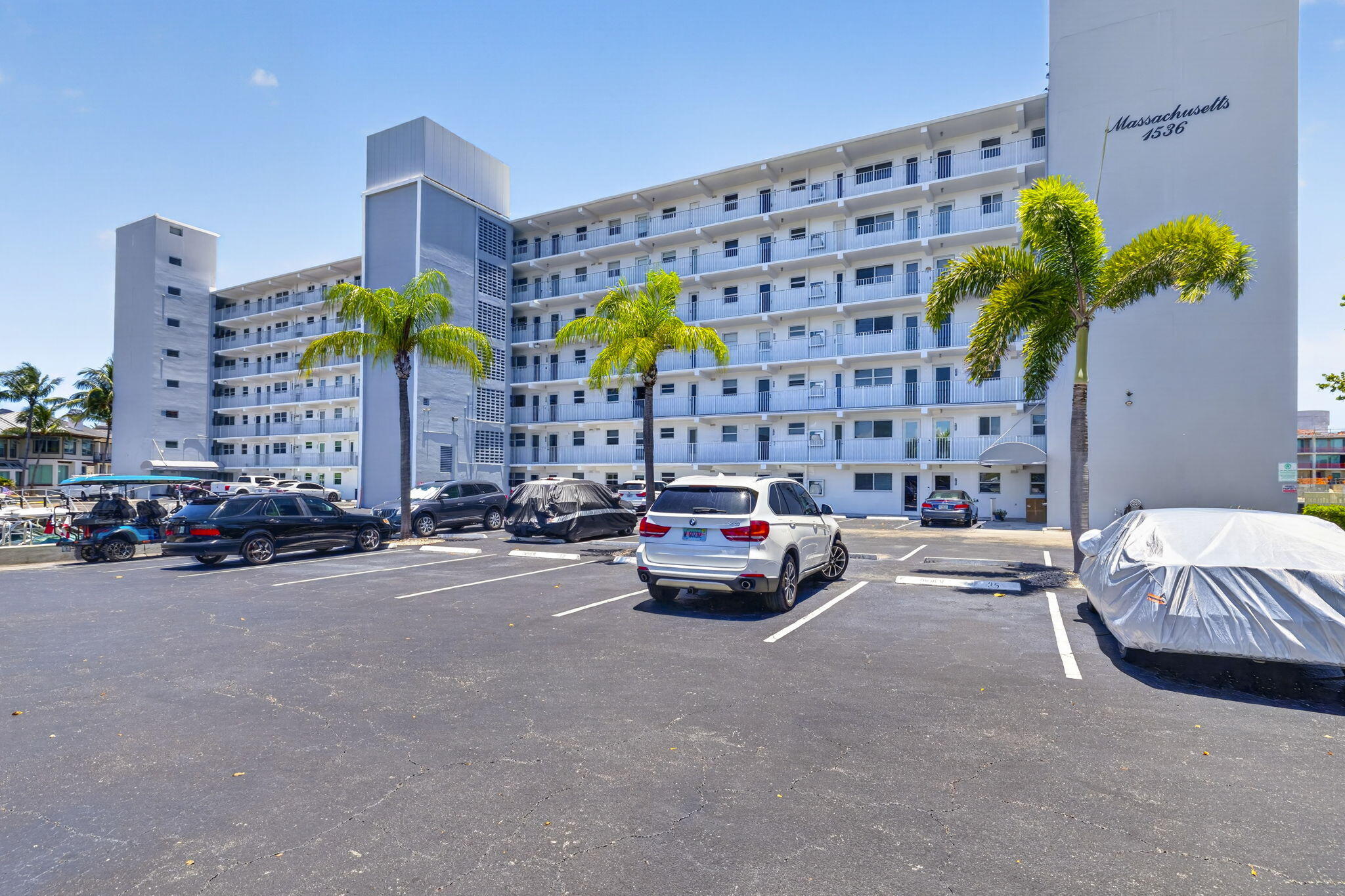 Massachusetts Apts Condo - Residential