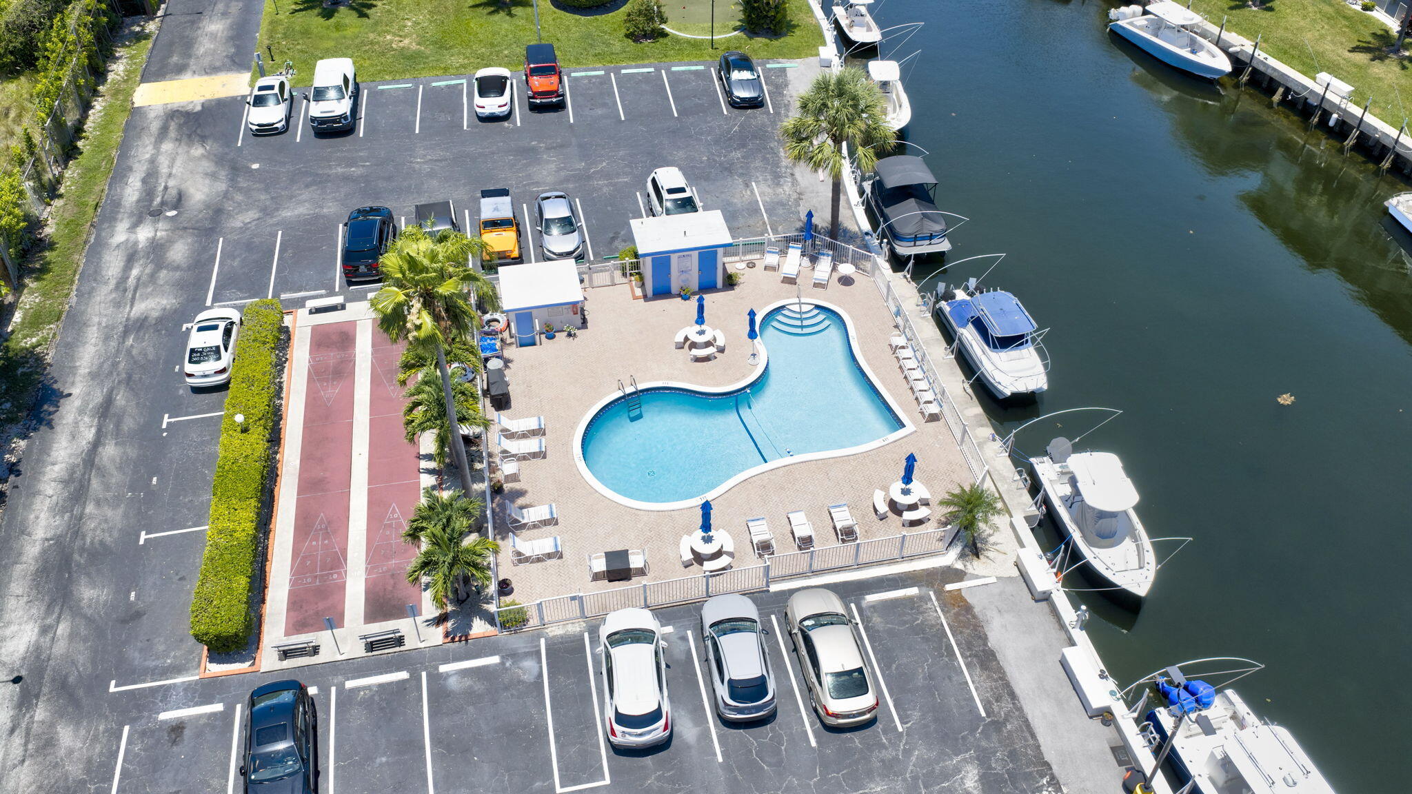 Massachusetts Apts Condo - Residential