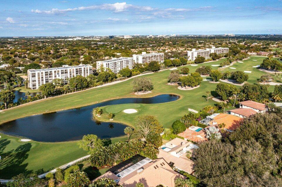 CLUB ROYALE - Residential Lease