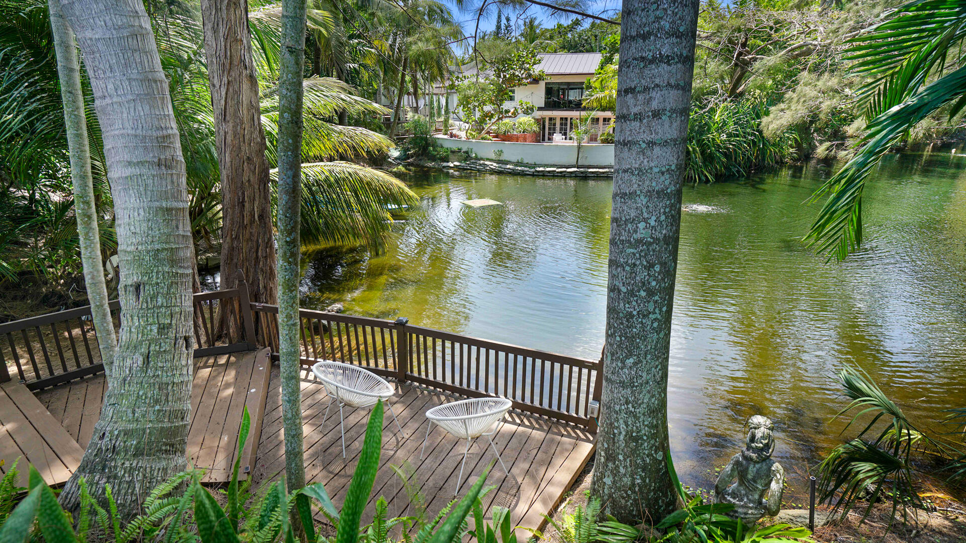 LAZY LAKE - Residential