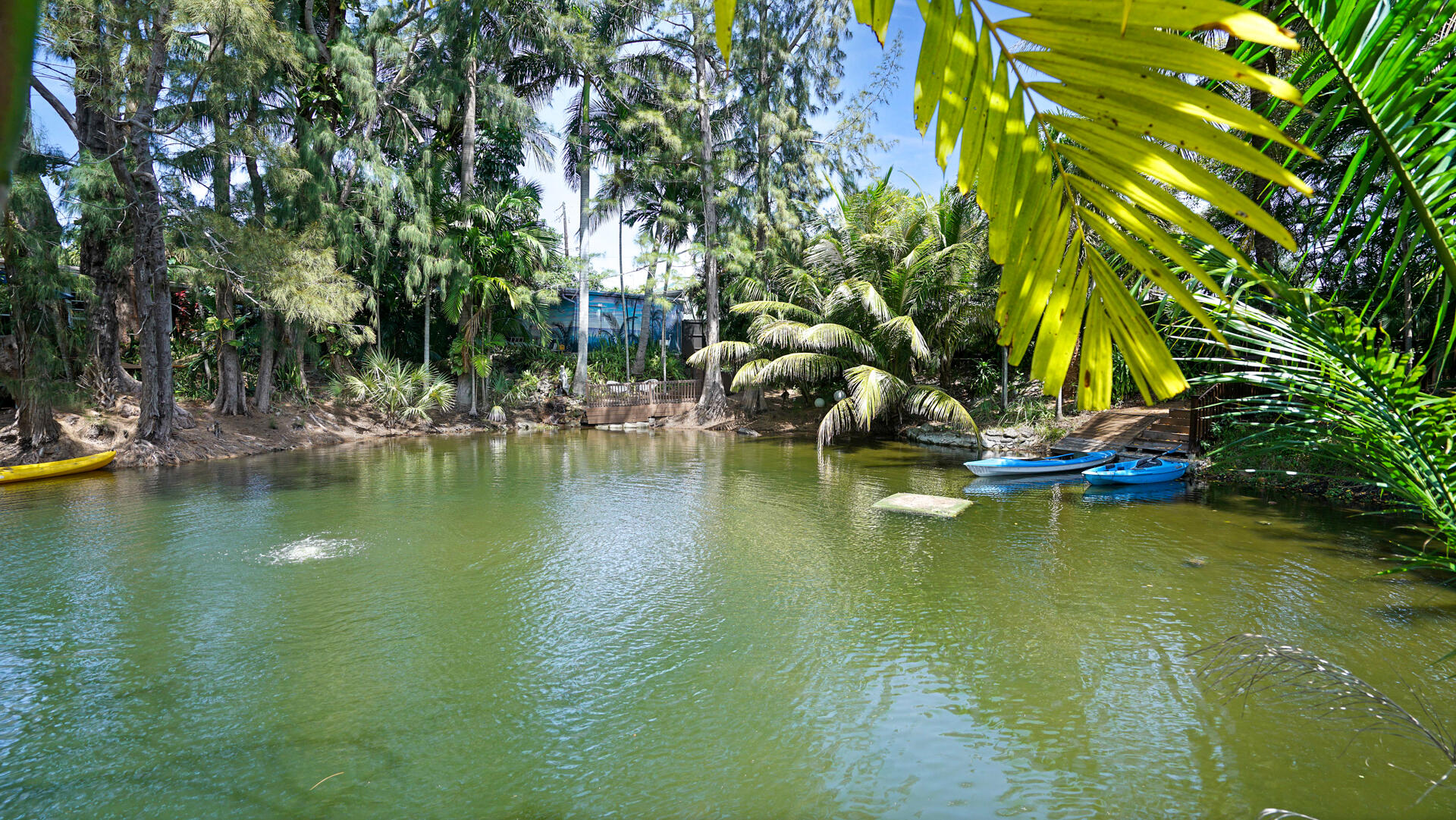 LAZY LAKE - Residential