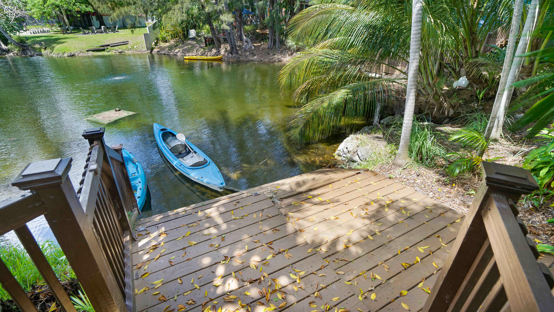 LAZY LAKE - Residential