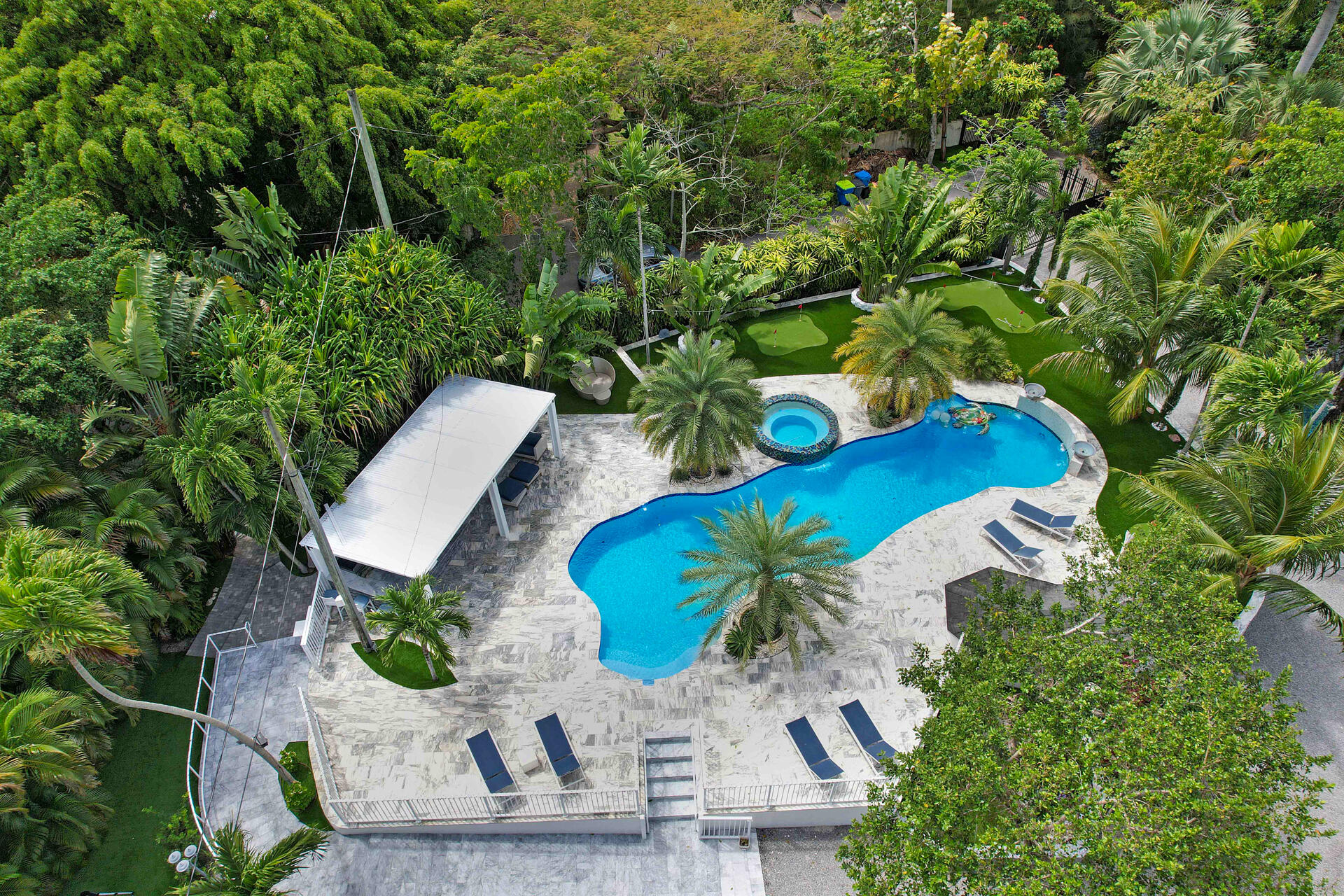 LAZY LAKE - Residential