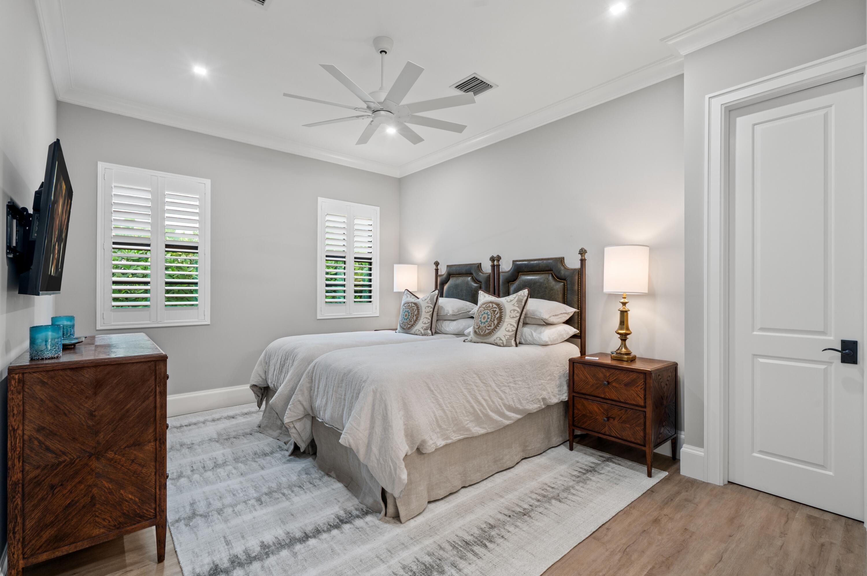 TROPIC ISLE 2ND SEC - Residential