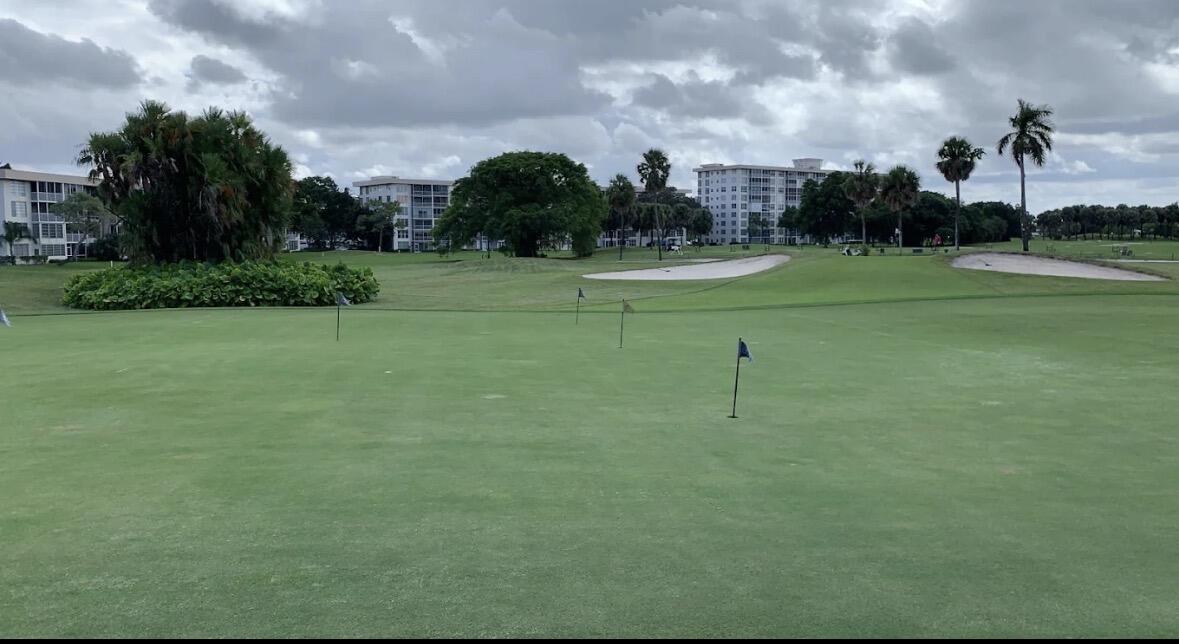 NO 116 PALM-AIRE COUNTRY CLUB - Residential