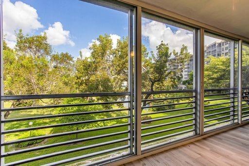 NO 116 PALM-AIRE COUNTRY CLUB - Residential