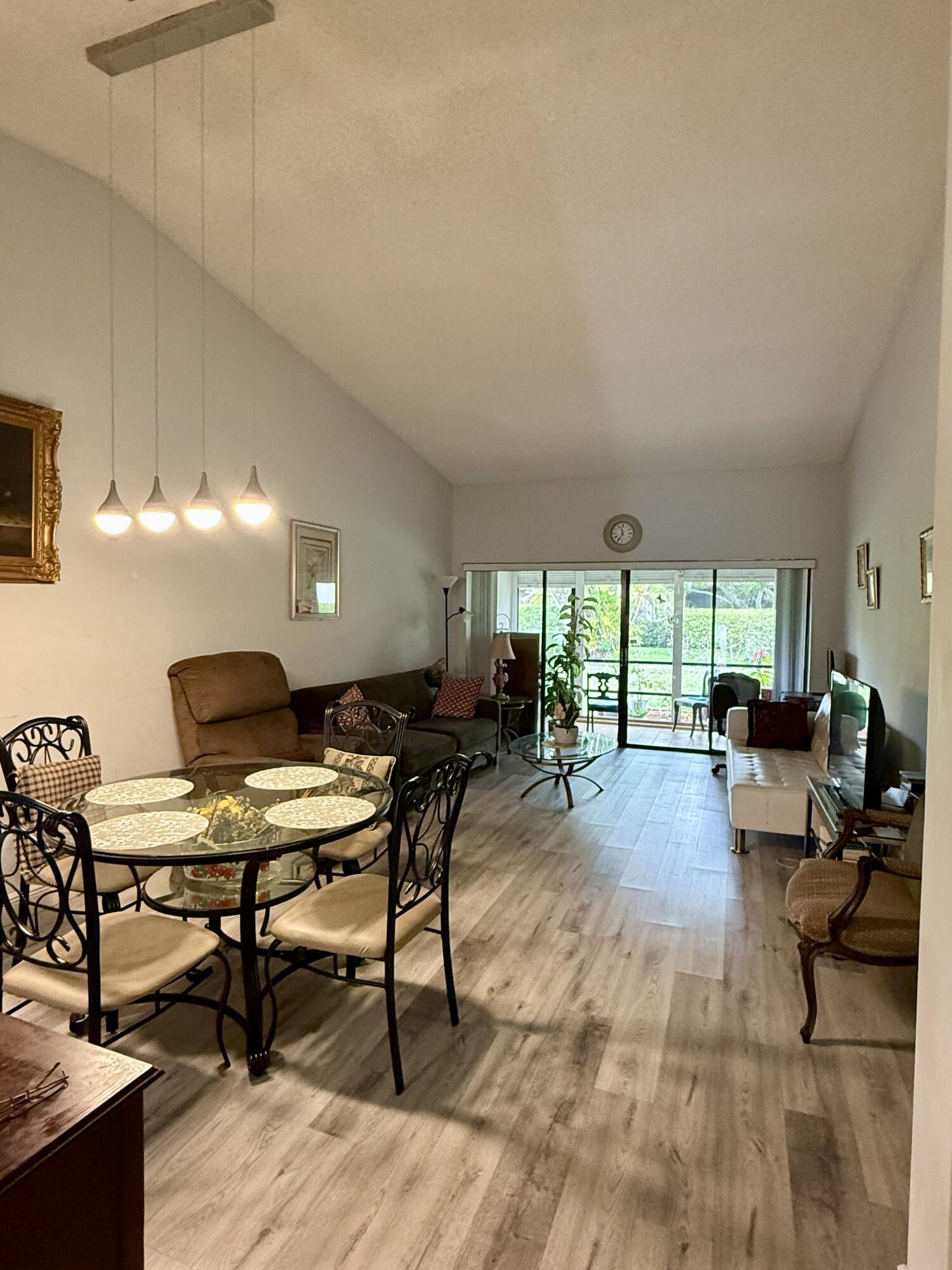 VILLAS OF WILLOW BEND - Residential