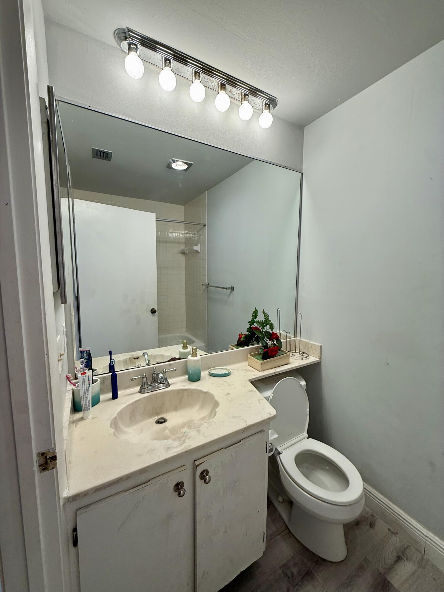 VILLAS OF WILLOW BEND - Residential