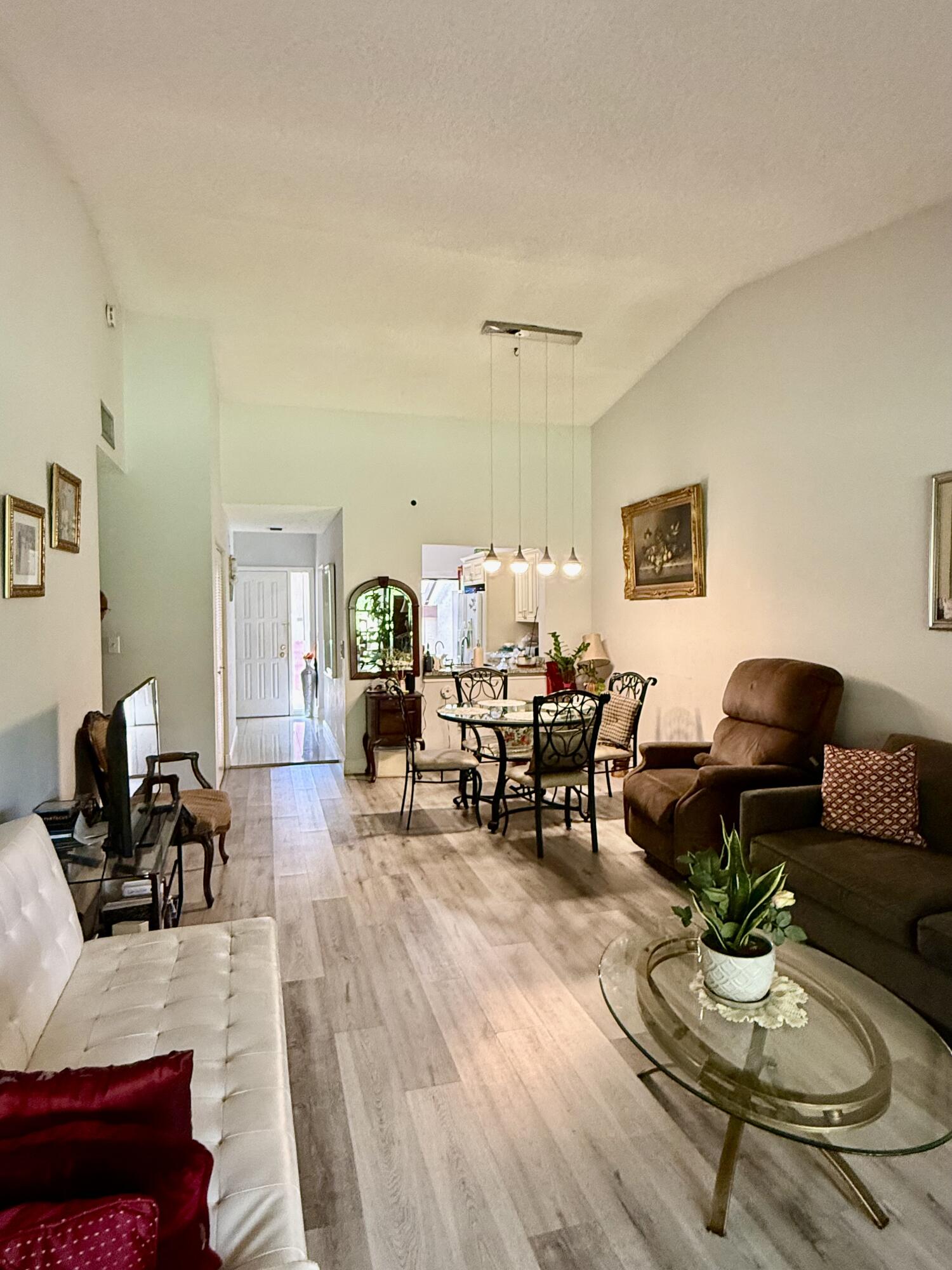 VILLAS OF WILLOW BEND - Residential