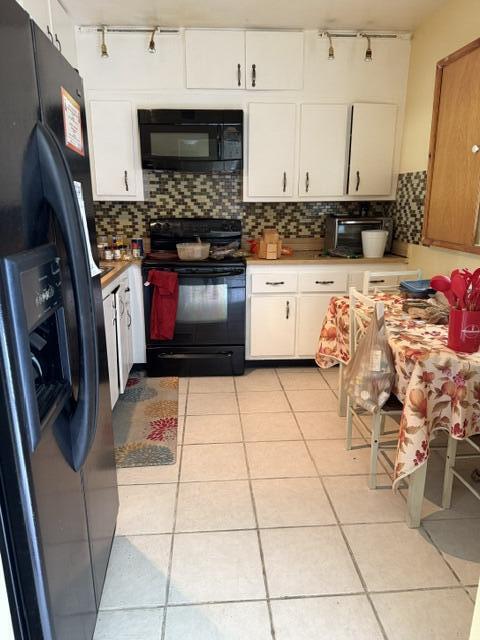 SOMERSET AT LAUDERDALE LAKES - Residential