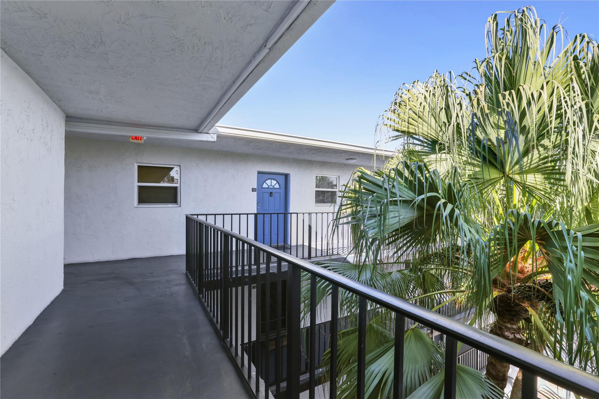 SOMERSET AT LAUDERDALE LAKES - Residential