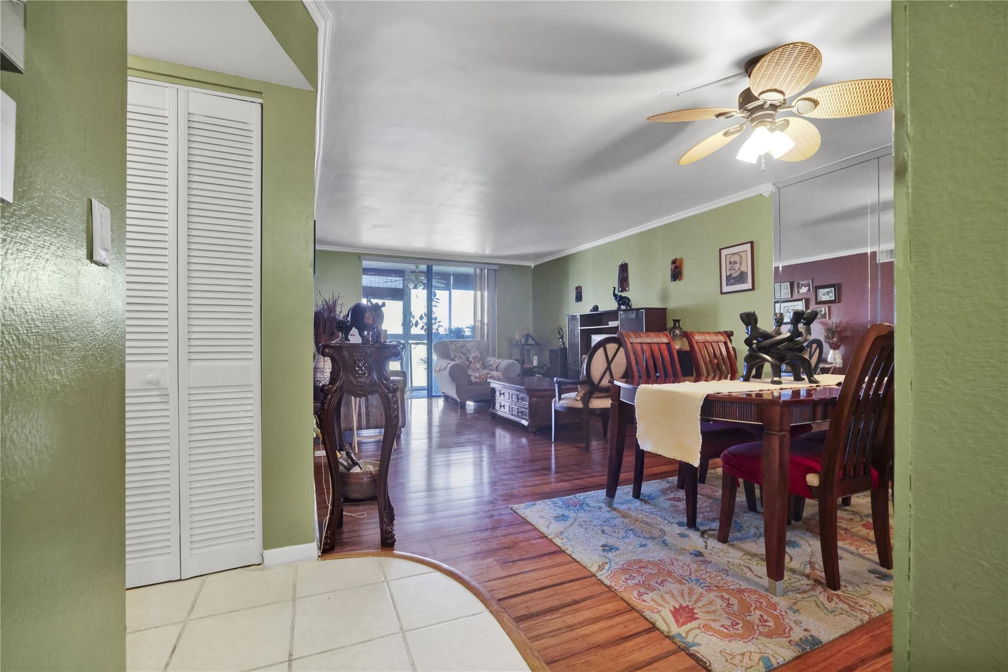 SOMERSET AT LAUDERDALE LAKES - Residential
