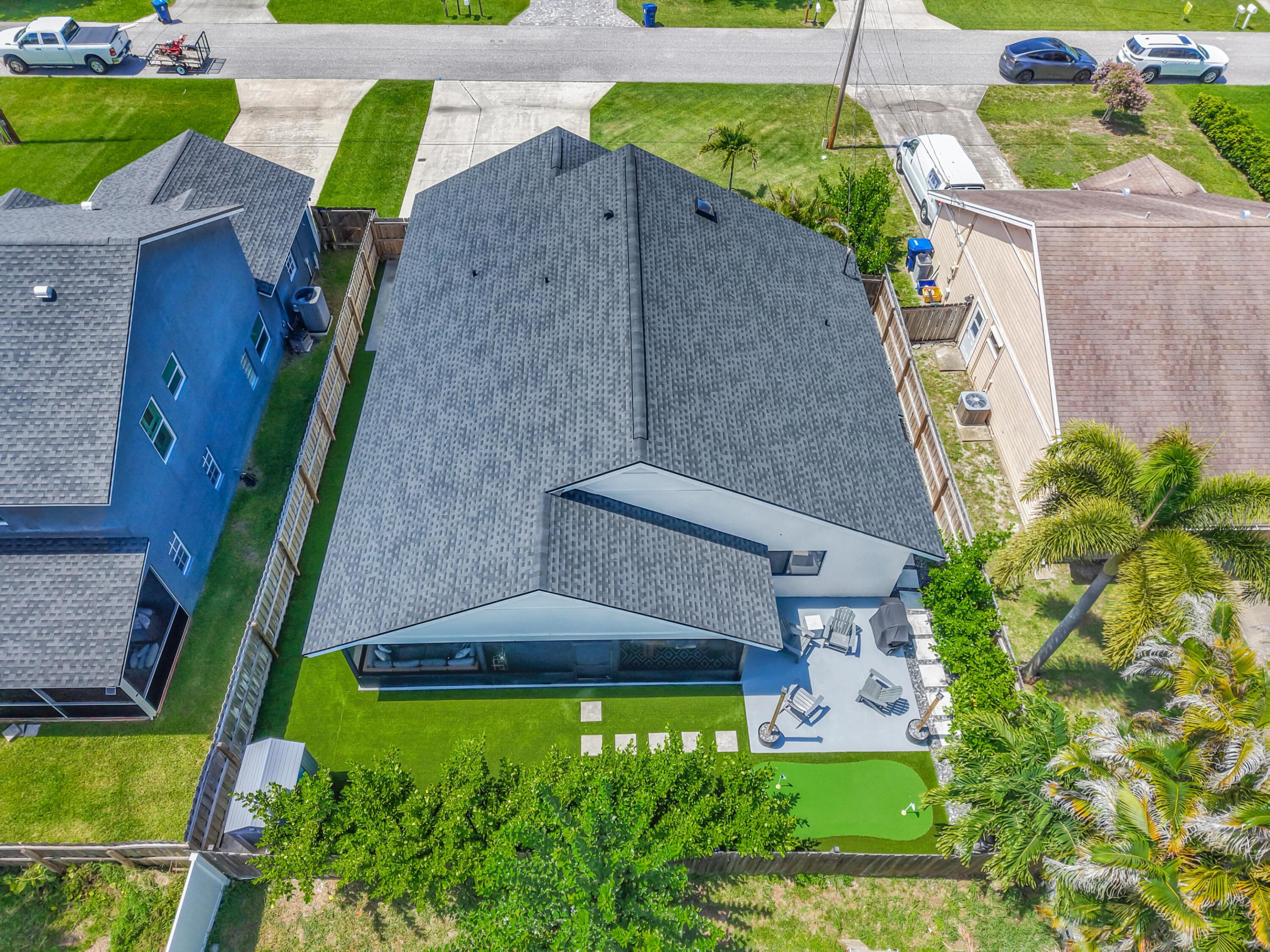 NORTH PALM BEACH HEIGHTS - Residential