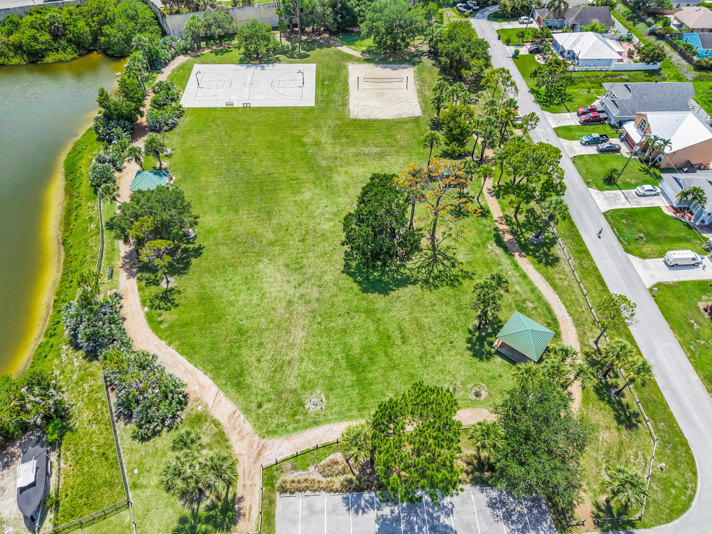 NORTH PALM BEACH HEIGHTS - Residential