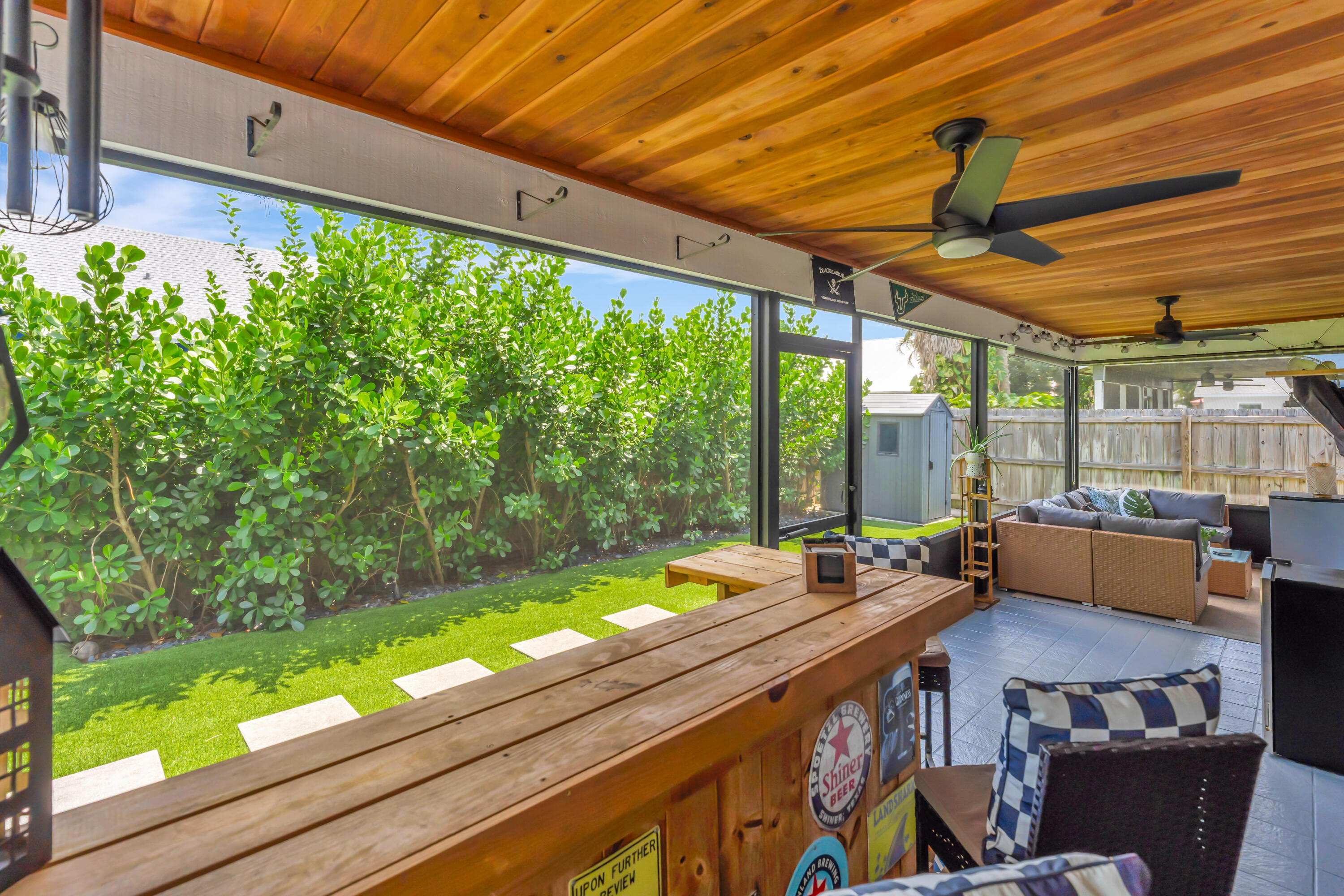 NORTH PALM BEACH HEIGHTS - Residential