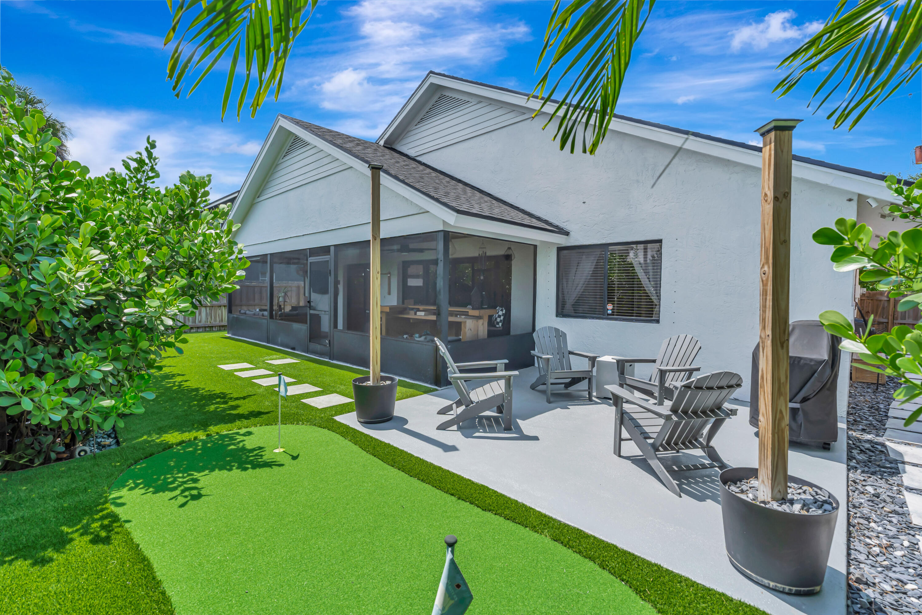 NORTH PALM BEACH HEIGHTS - Residential