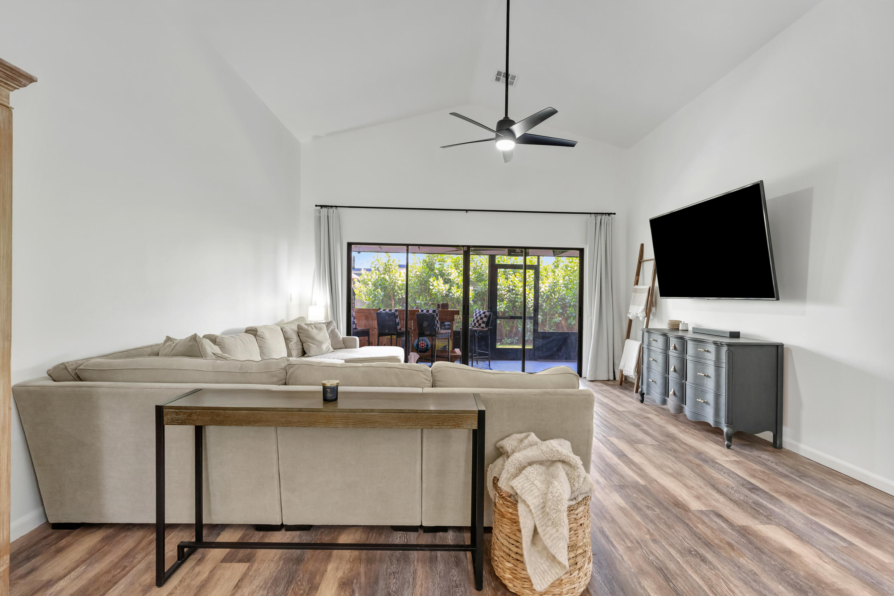 NORTH PALM BEACH HEIGHTS - Residential