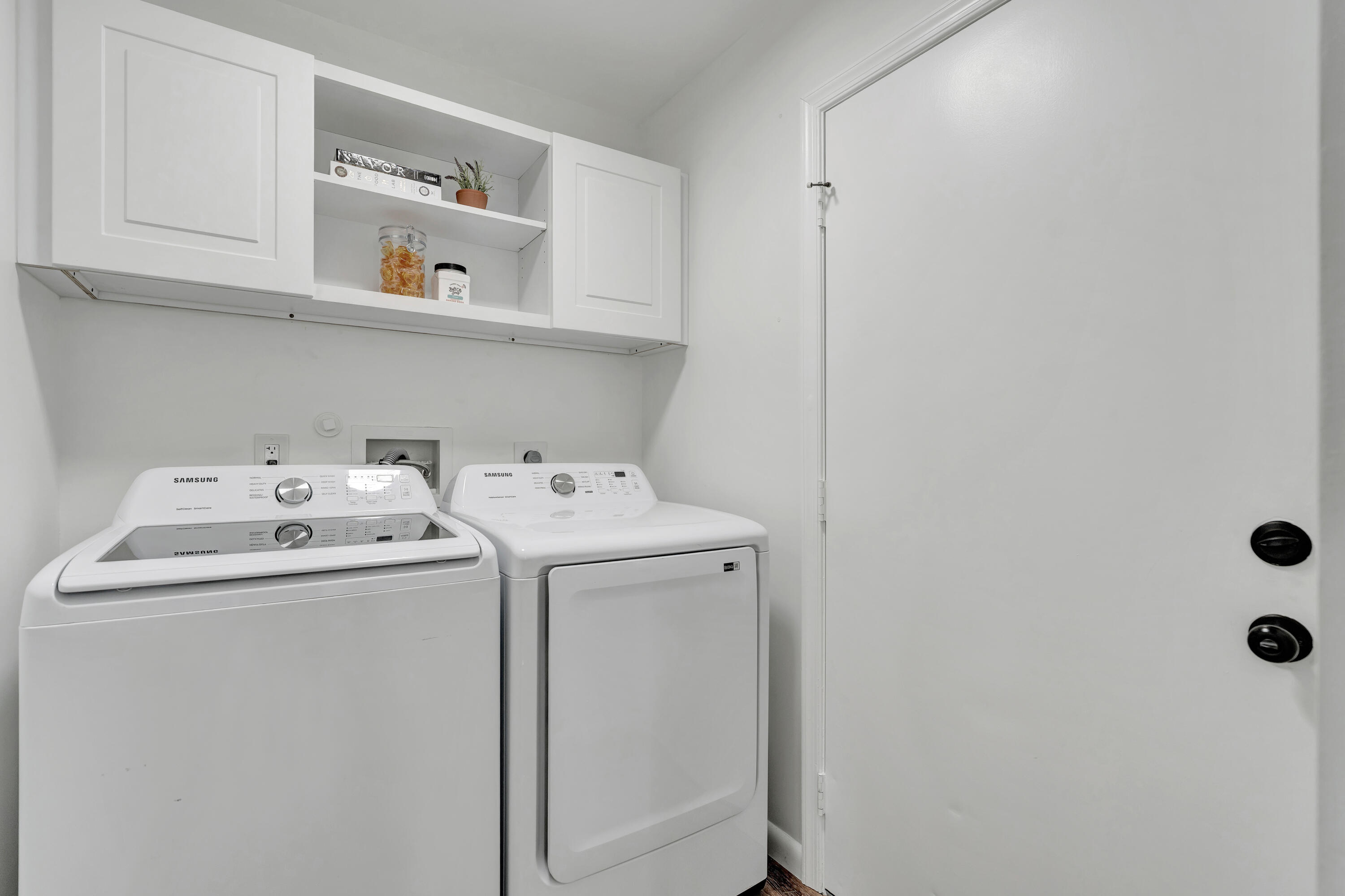 NORTH PALM BEACH HEIGHTS - Residential