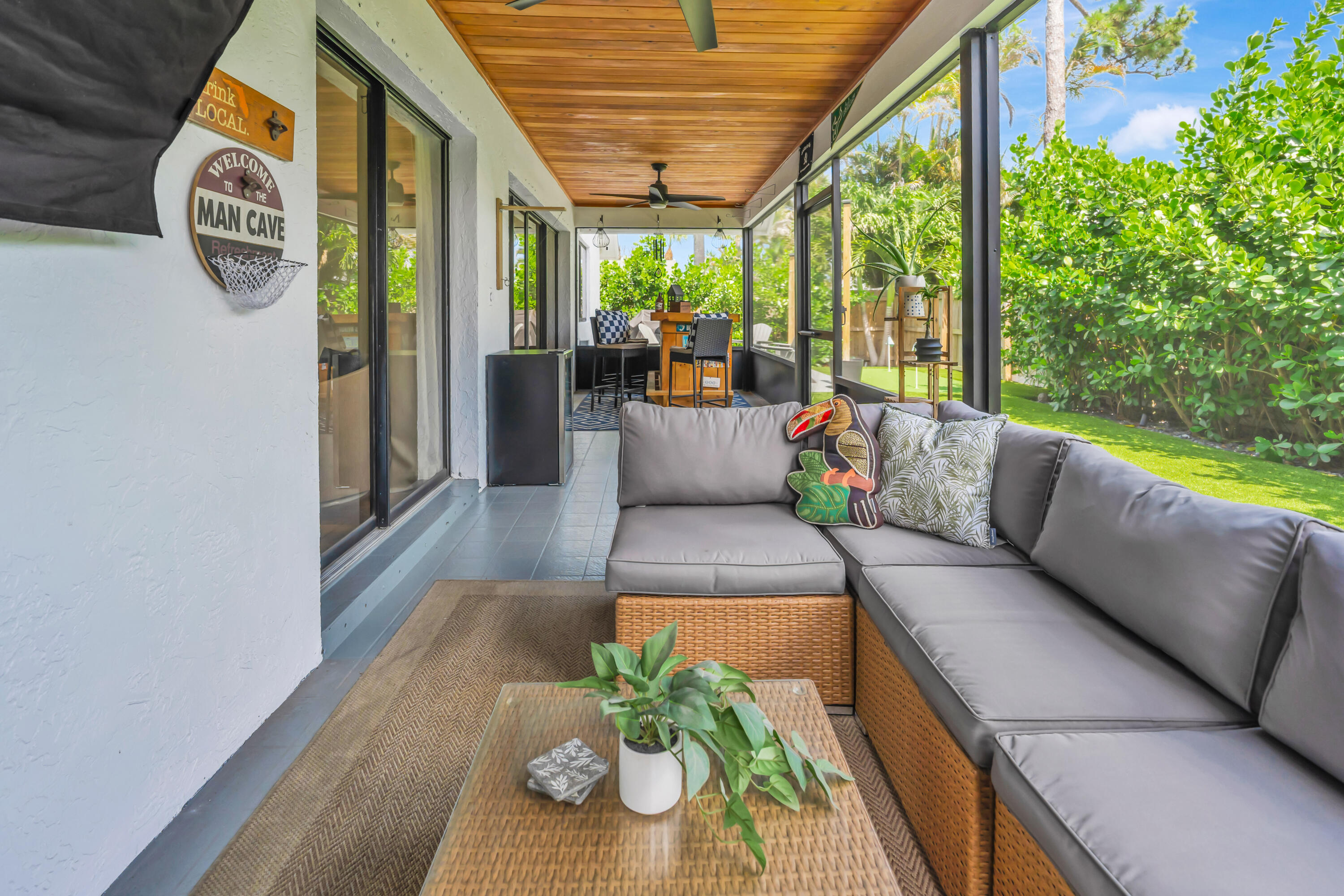 NORTH PALM BEACH HEIGHTS - Residential