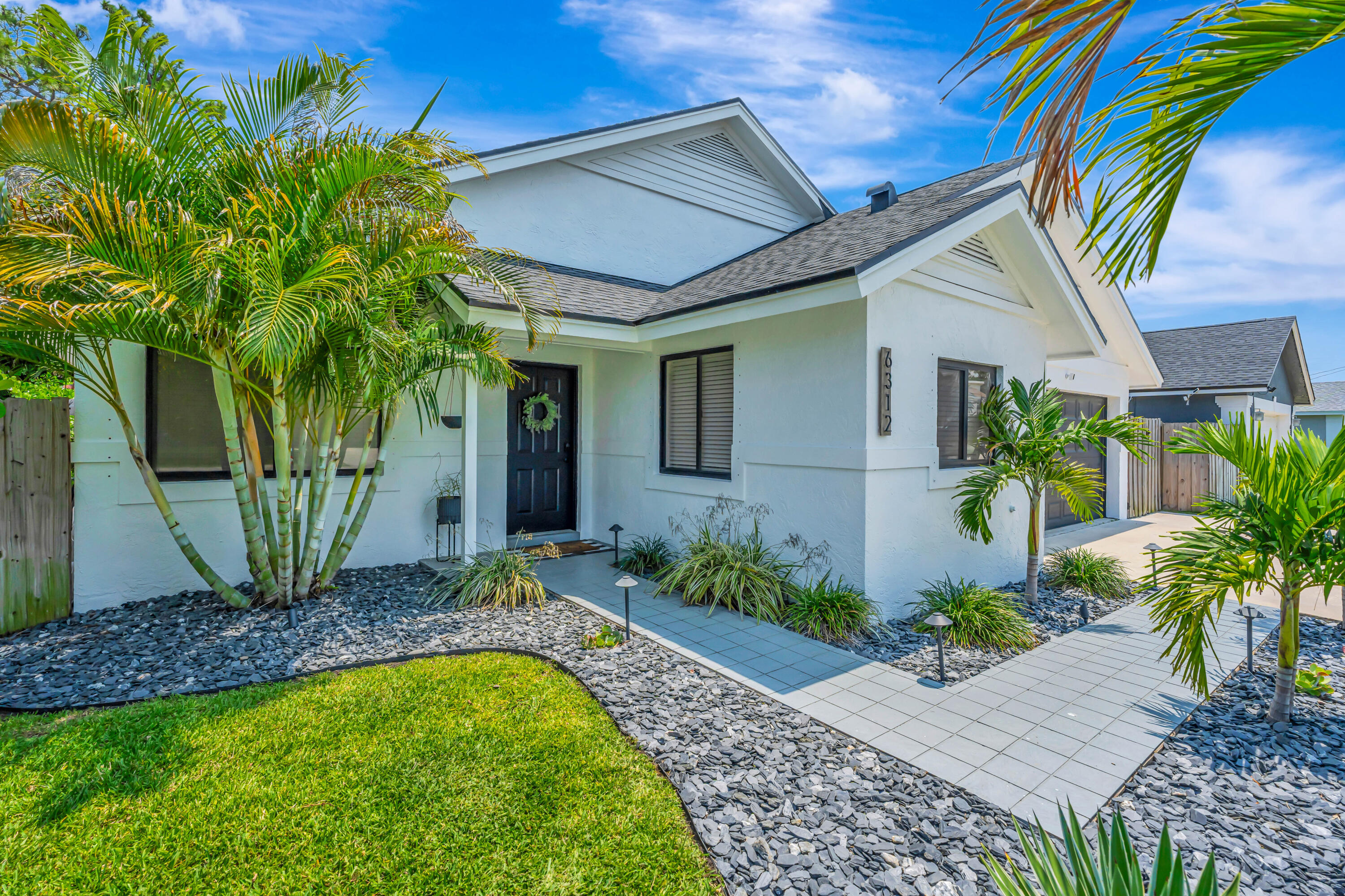 NORTH PALM BEACH HEIGHTS - Residential