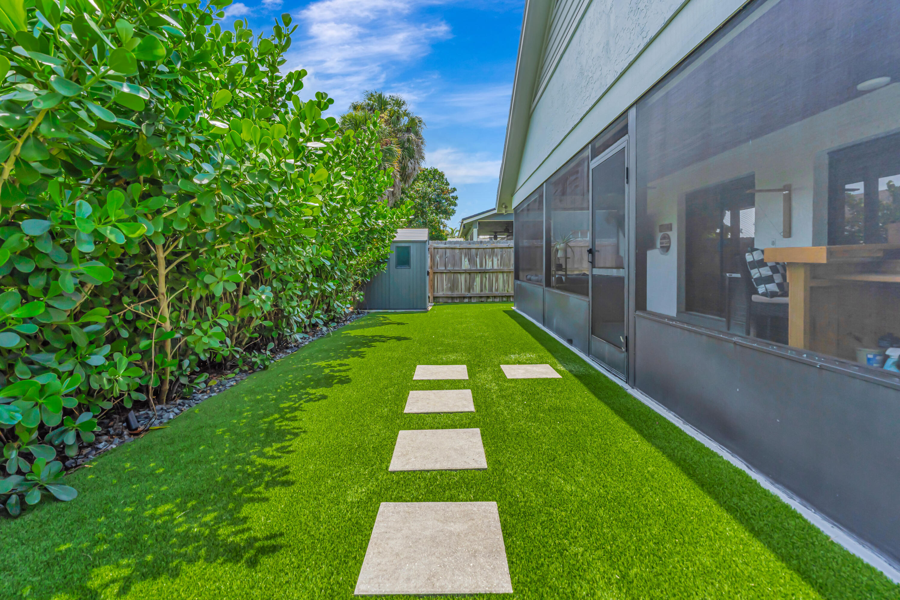 NORTH PALM BEACH HEIGHTS - Residential