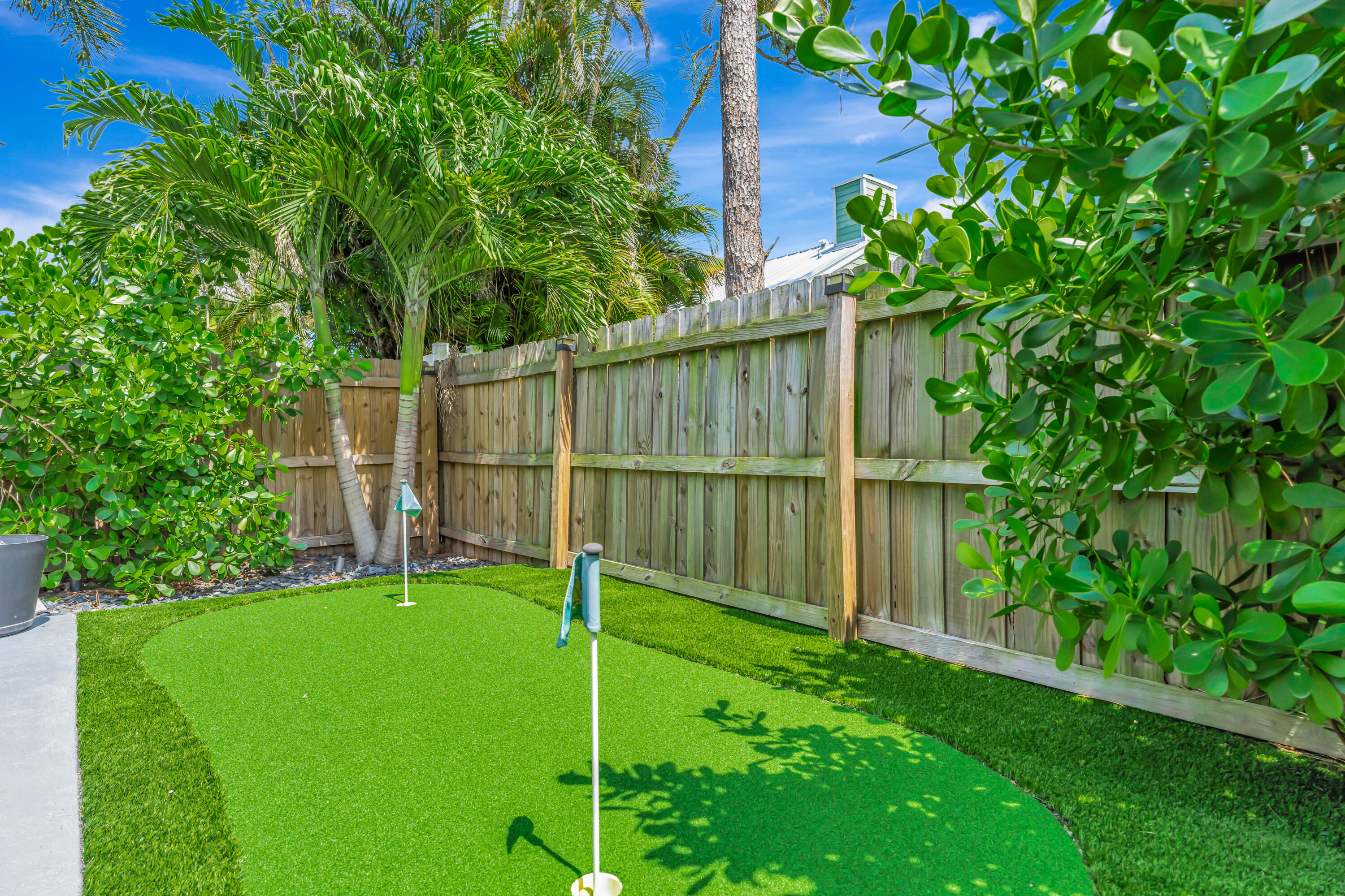 NORTH PALM BEACH HEIGHTS - Residential