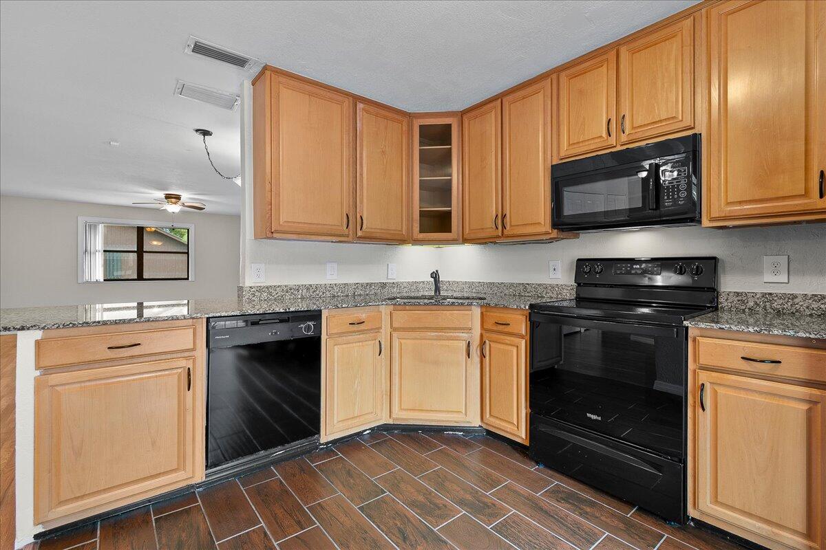 STRATHMORE GATE WEST UNIT 2 - Residential