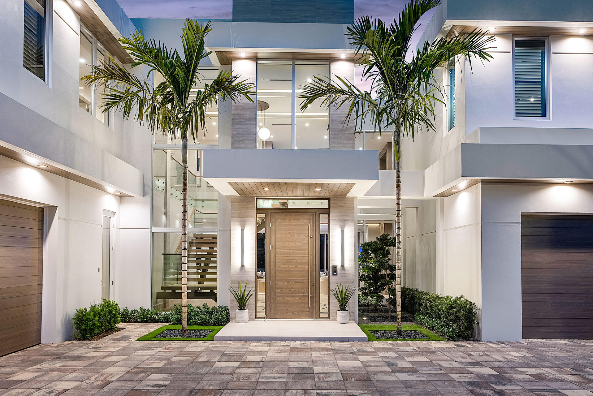 ROYAL PALM YACHT & COUNTRY CLUB - Residential