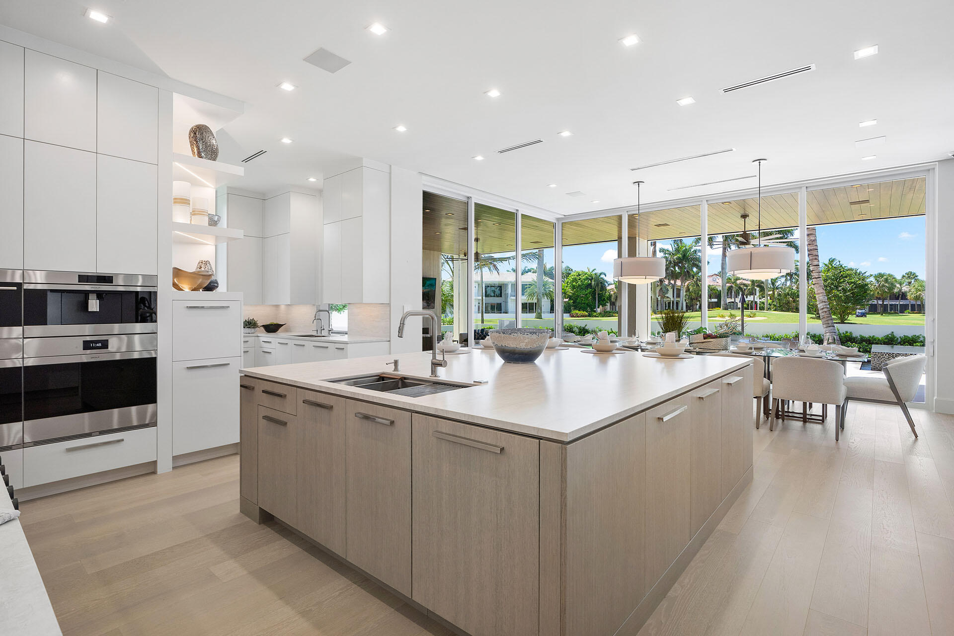 ROYAL PALM YACHT & COUNTRY CLUB - Residential
