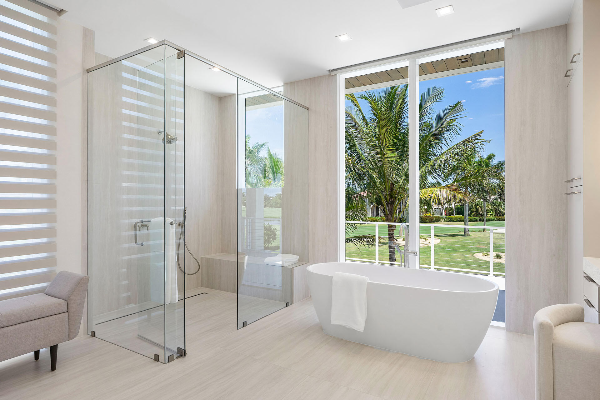 ROYAL PALM YACHT & COUNTRY CLUB - Residential