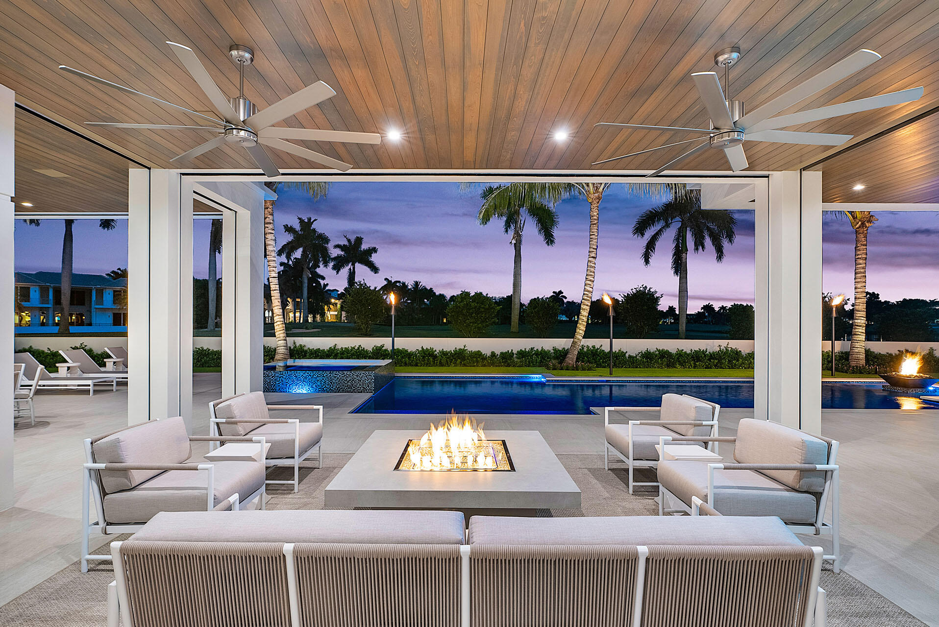 ROYAL PALM YACHT & COUNTRY CLUB - Residential