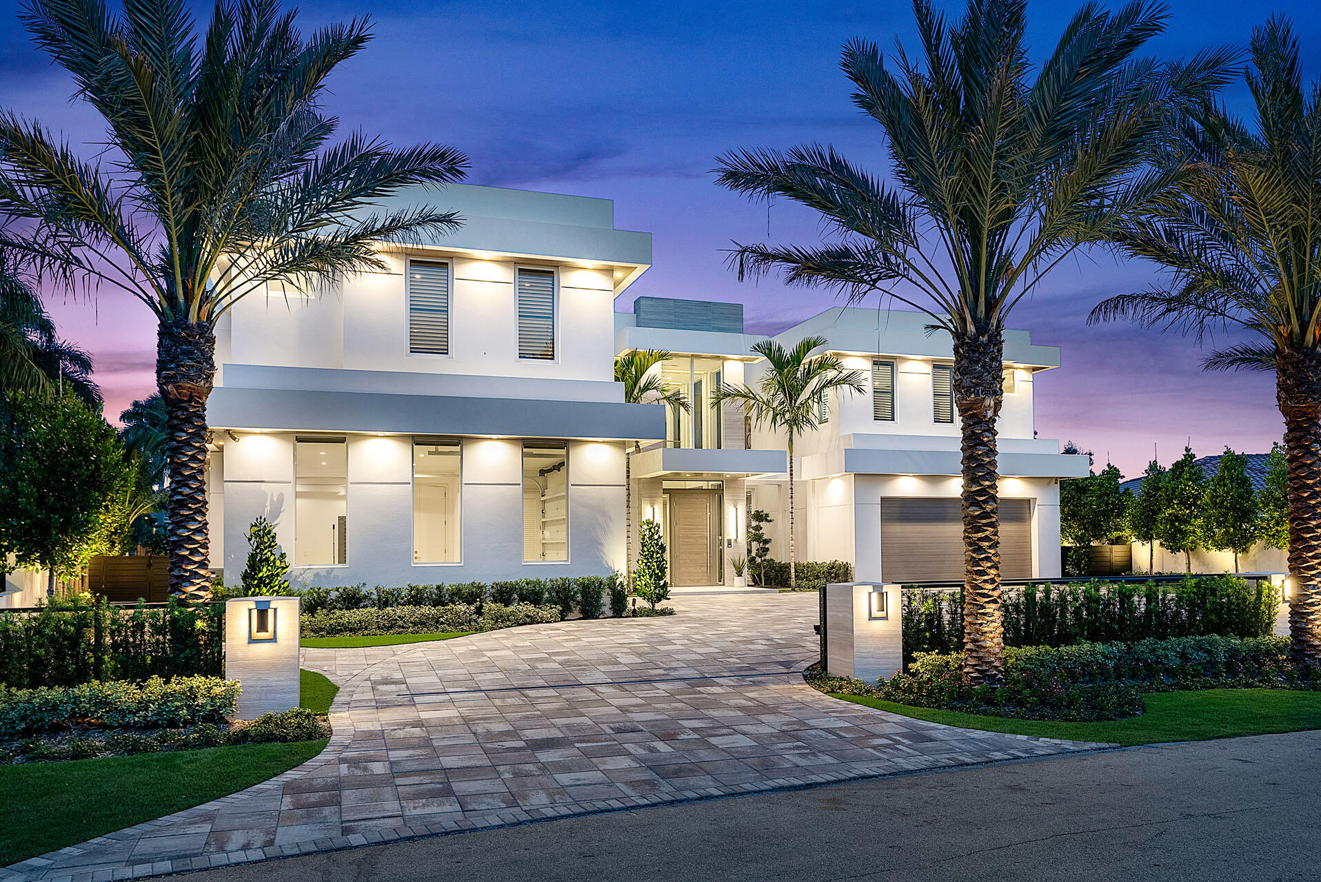 ROYAL PALM YACHT & COUNTRY CLUB - Residential