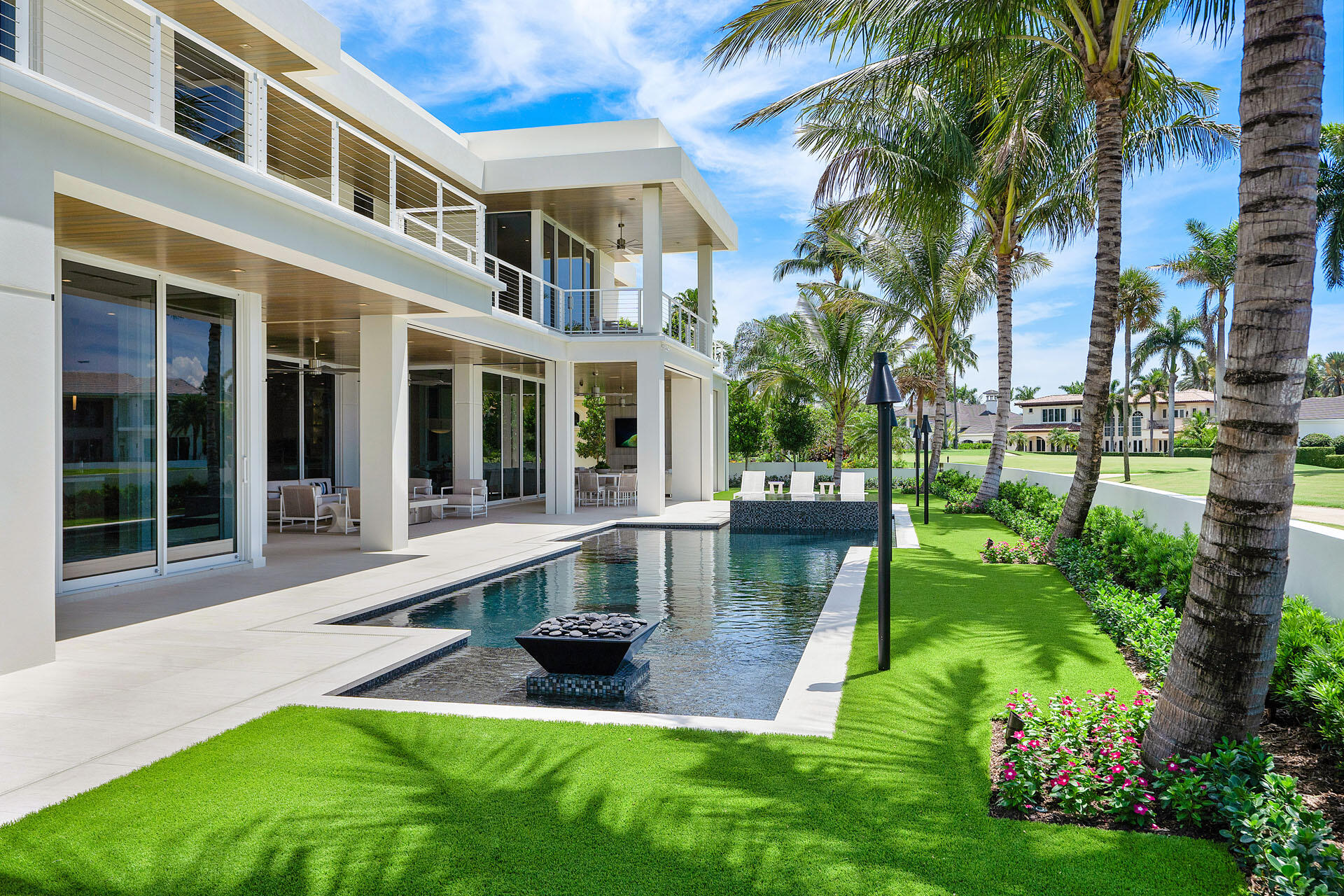 ROYAL PALM YACHT & COUNTRY CLUB - Residential