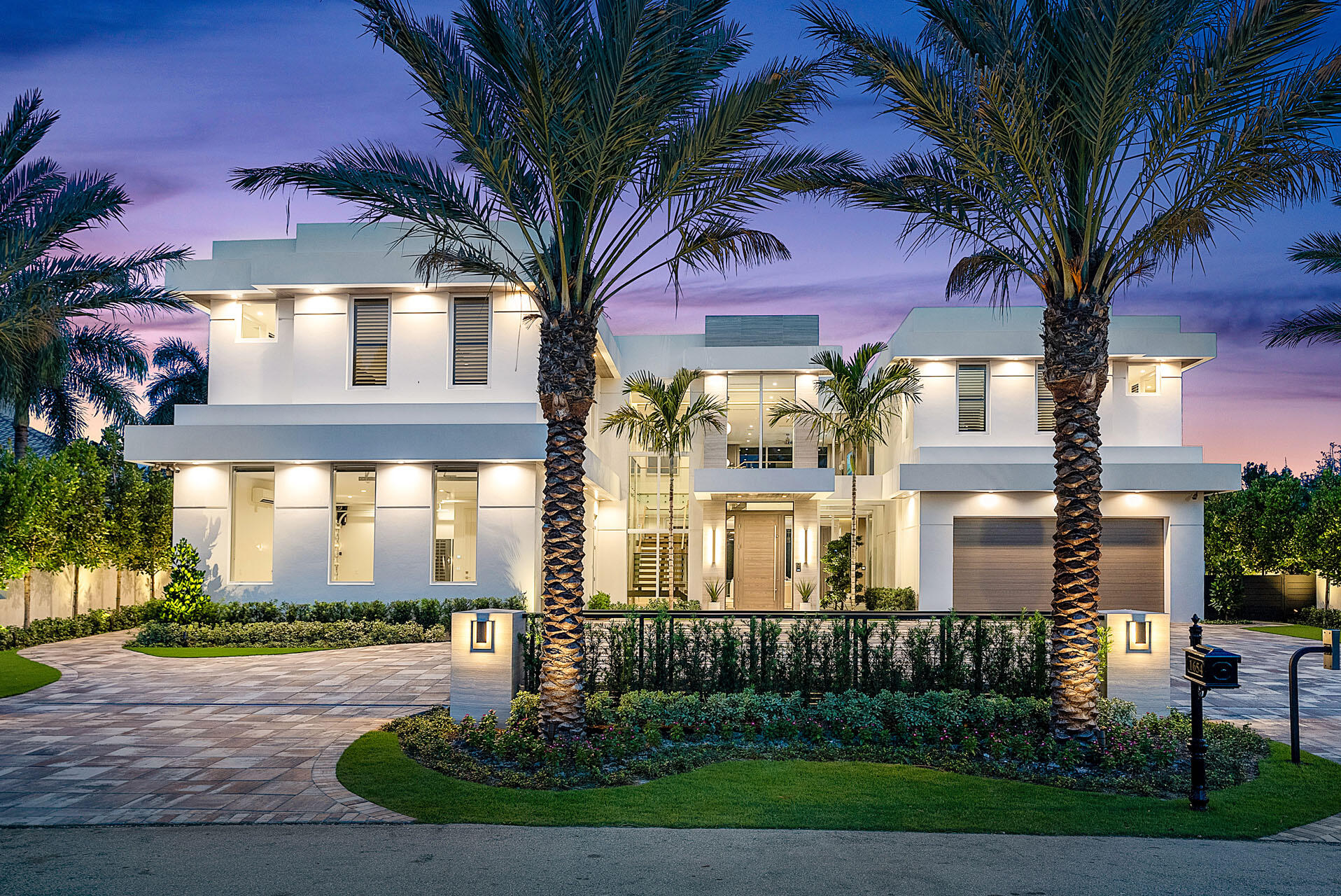 ROYAL PALM YACHT & COUNTRY CLUB - Residential