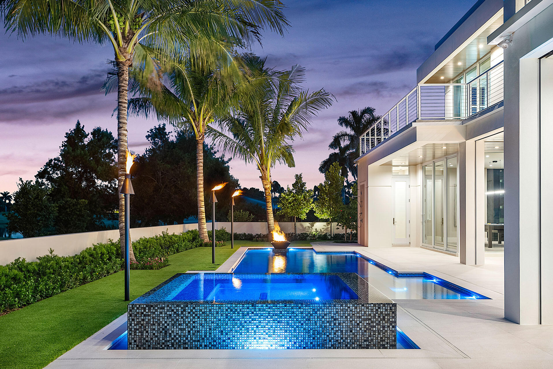 ROYAL PALM YACHT & COUNTRY CLUB - Residential
