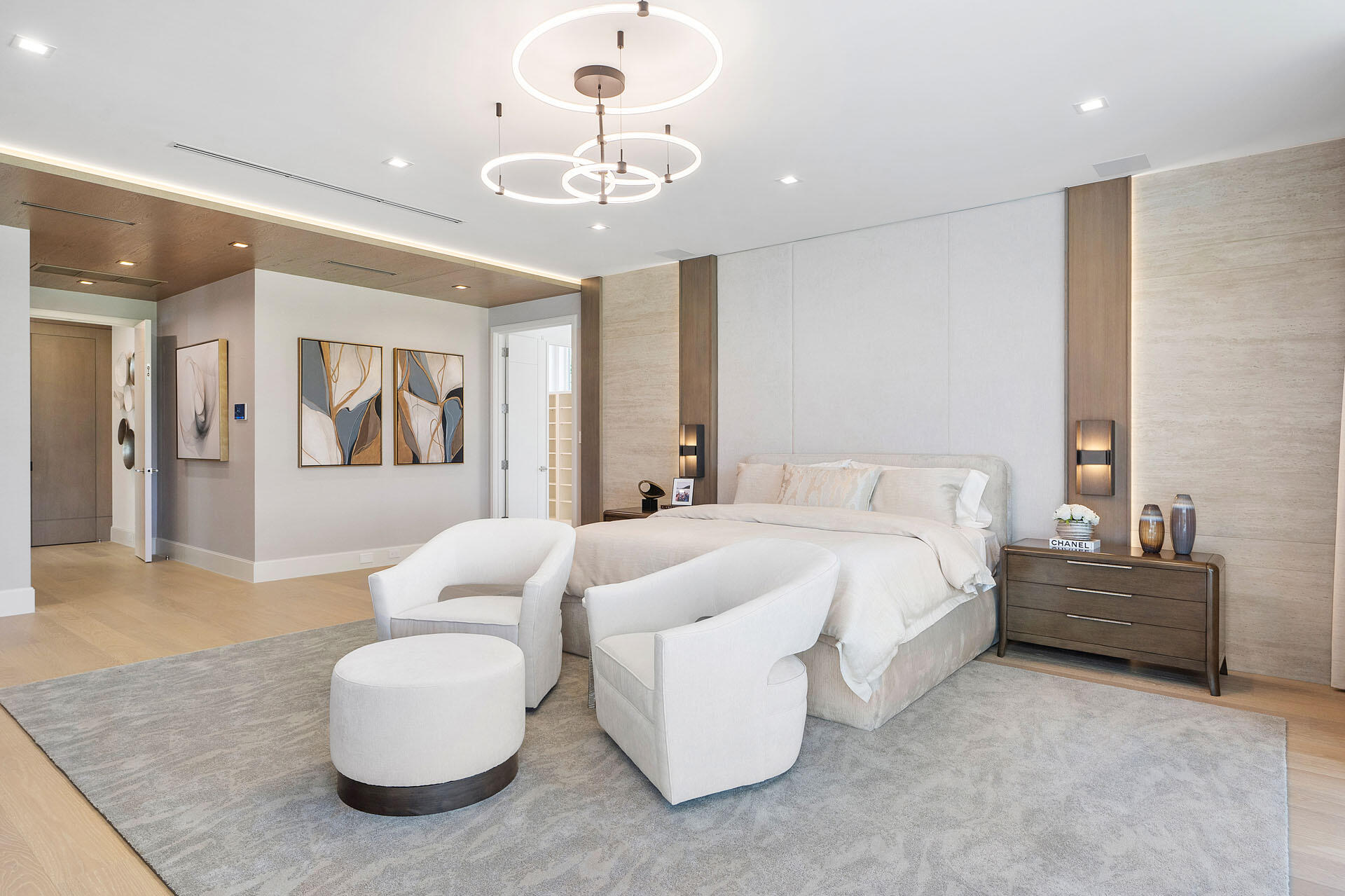 ROYAL PALM YACHT & COUNTRY CLUB - Residential
