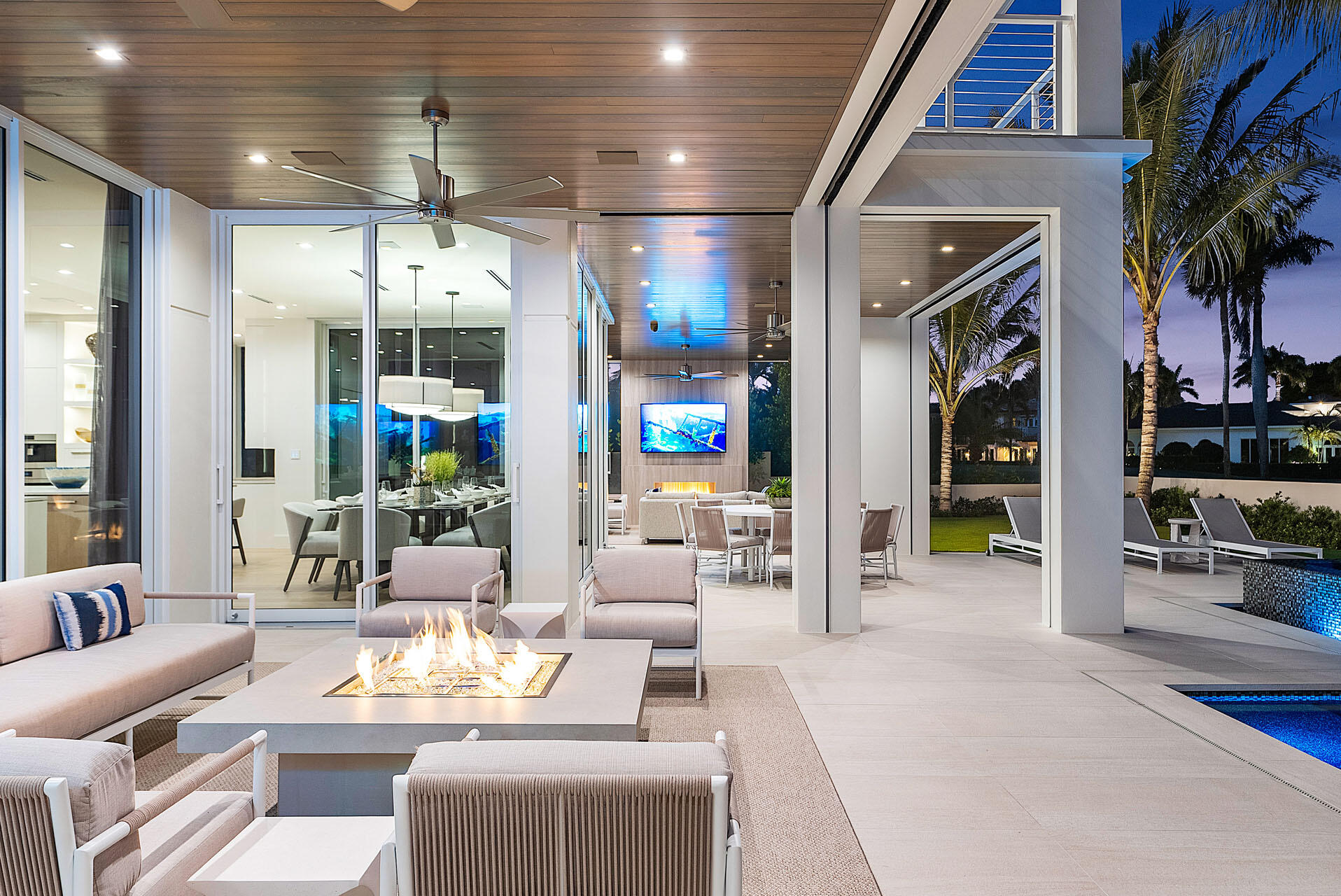ROYAL PALM YACHT & COUNTRY CLUB - Residential