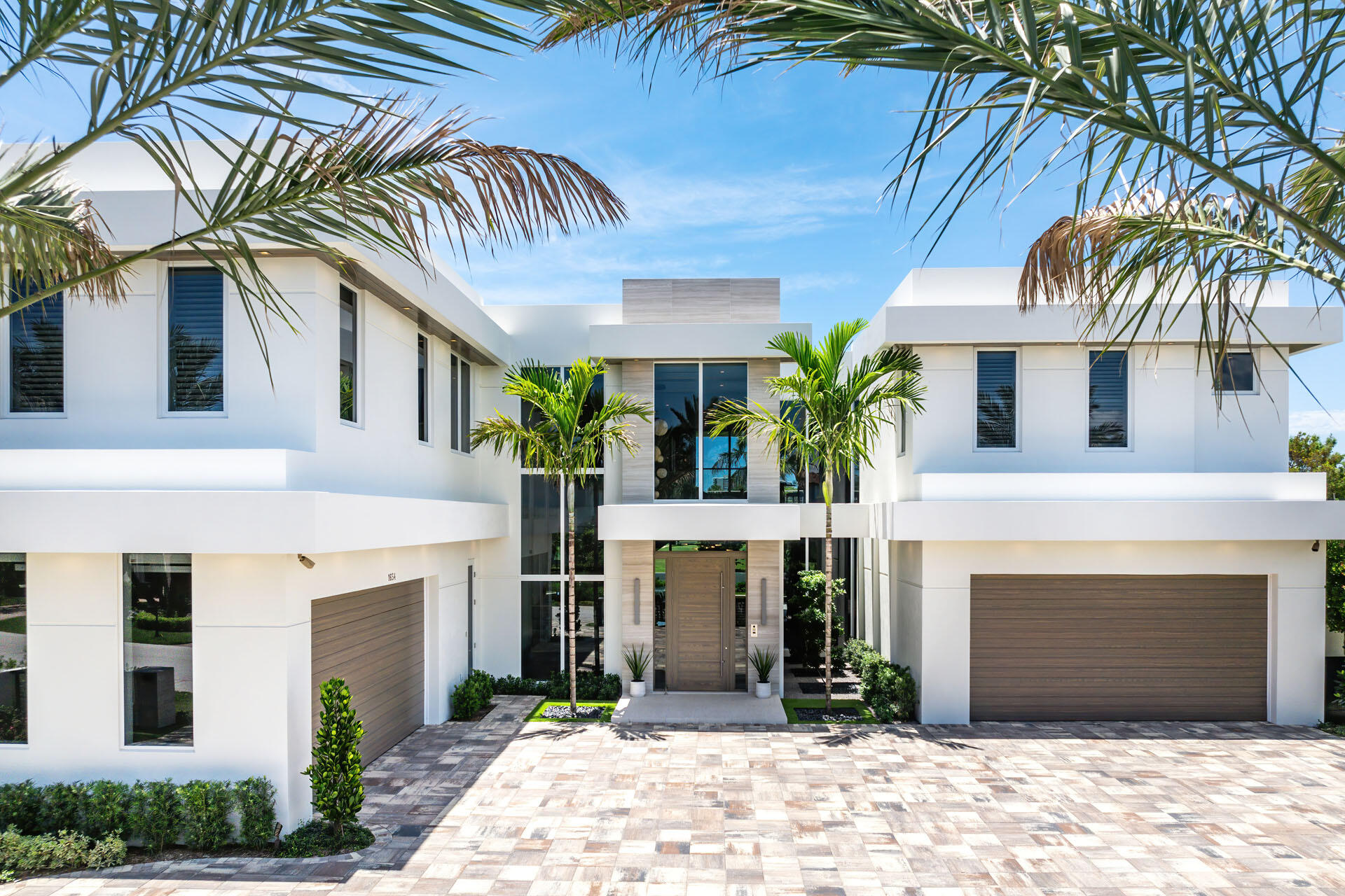 ROYAL PALM YACHT & COUNTRY CLUB - Residential