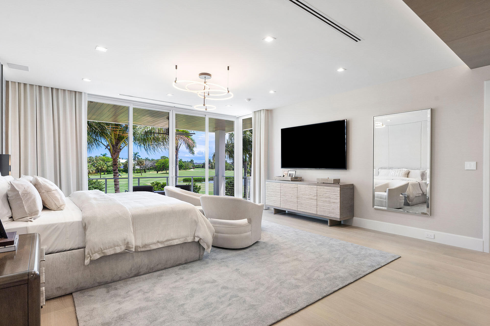 ROYAL PALM YACHT & COUNTRY CLUB - Residential