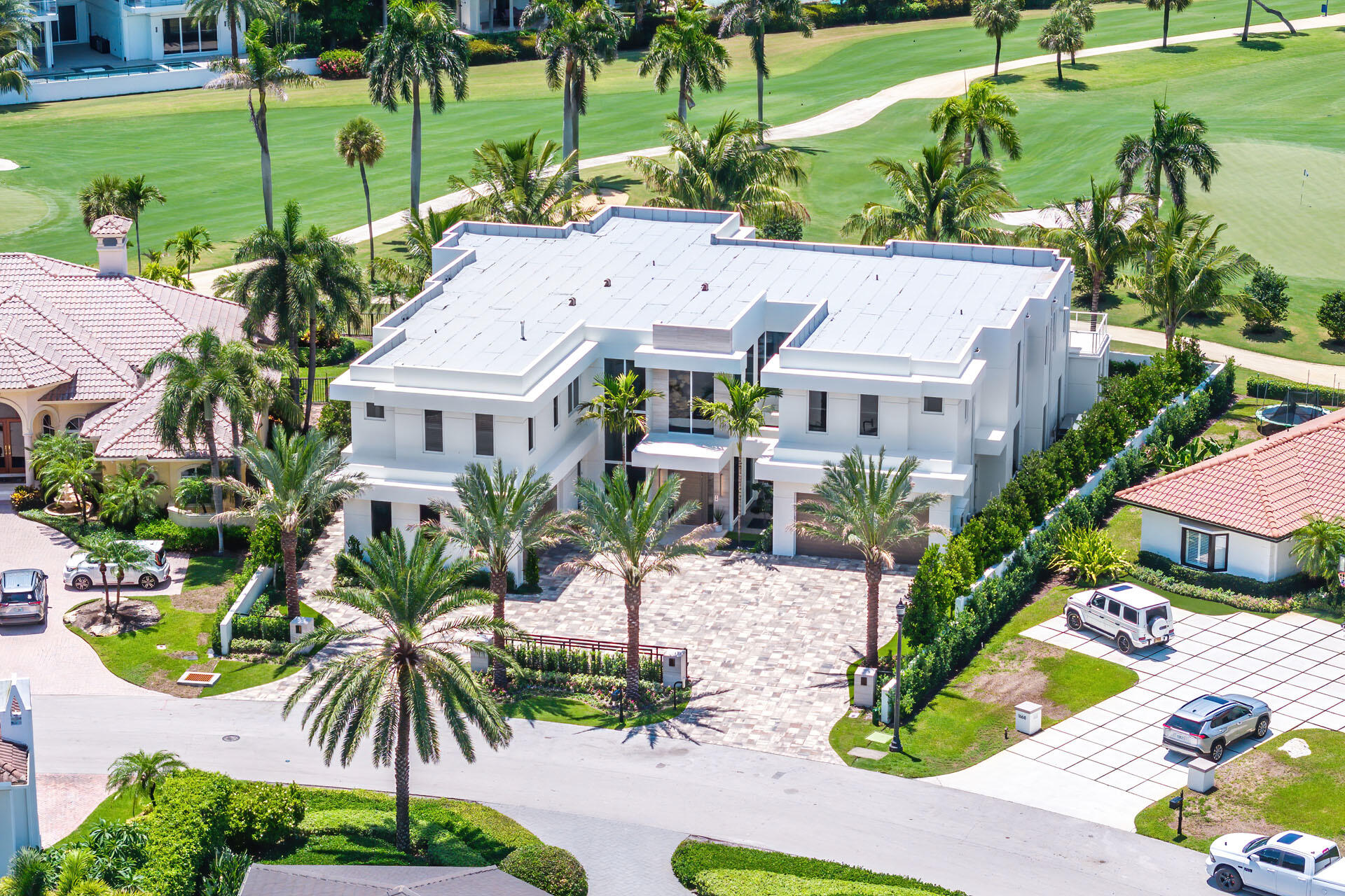 ROYAL PALM YACHT & COUNTRY CLUB - Residential