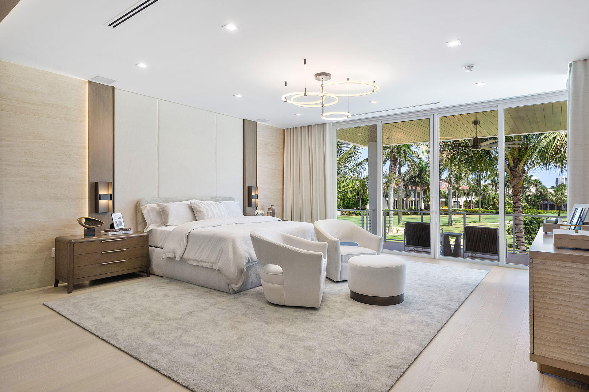 ROYAL PALM YACHT & COUNTRY CLUB - Residential
