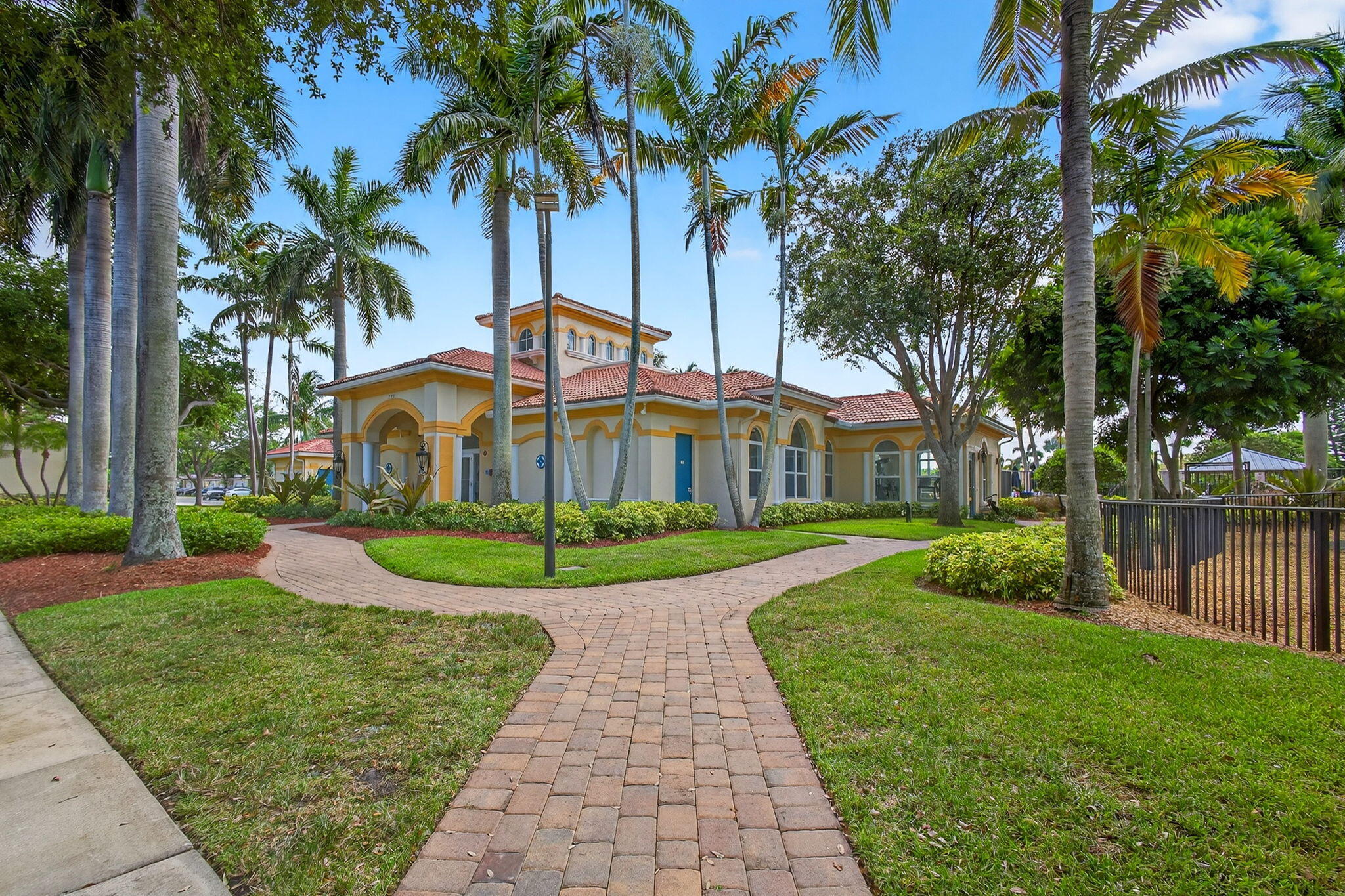 QUANTUM PARK TOWNHOMES - Residential