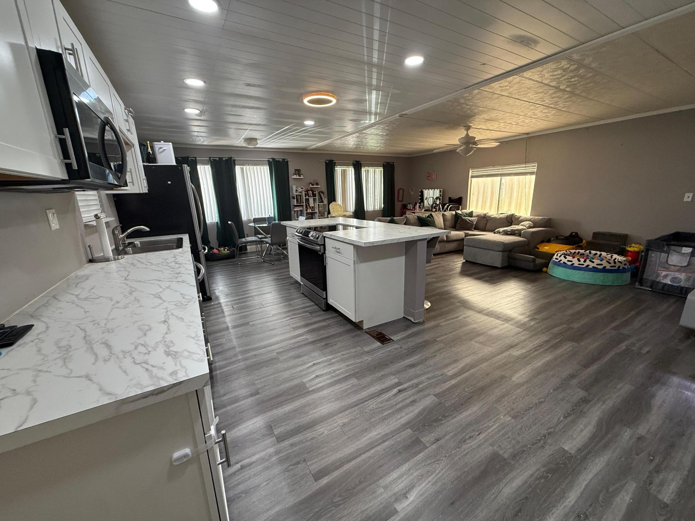 Lake Worth Village - Residential