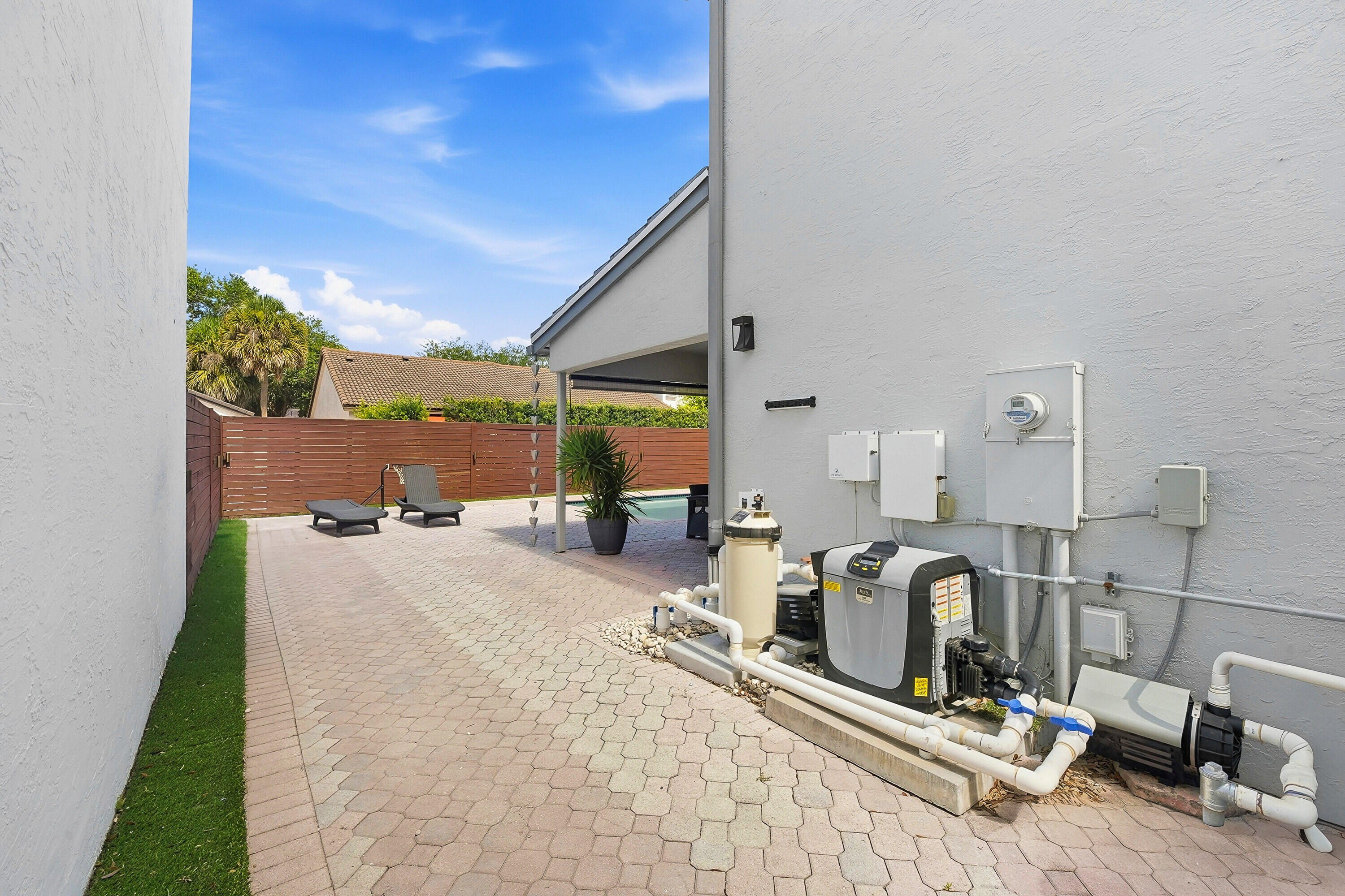 LAKES ON THE GREEN REPLAT NO 3 - Residential Lease