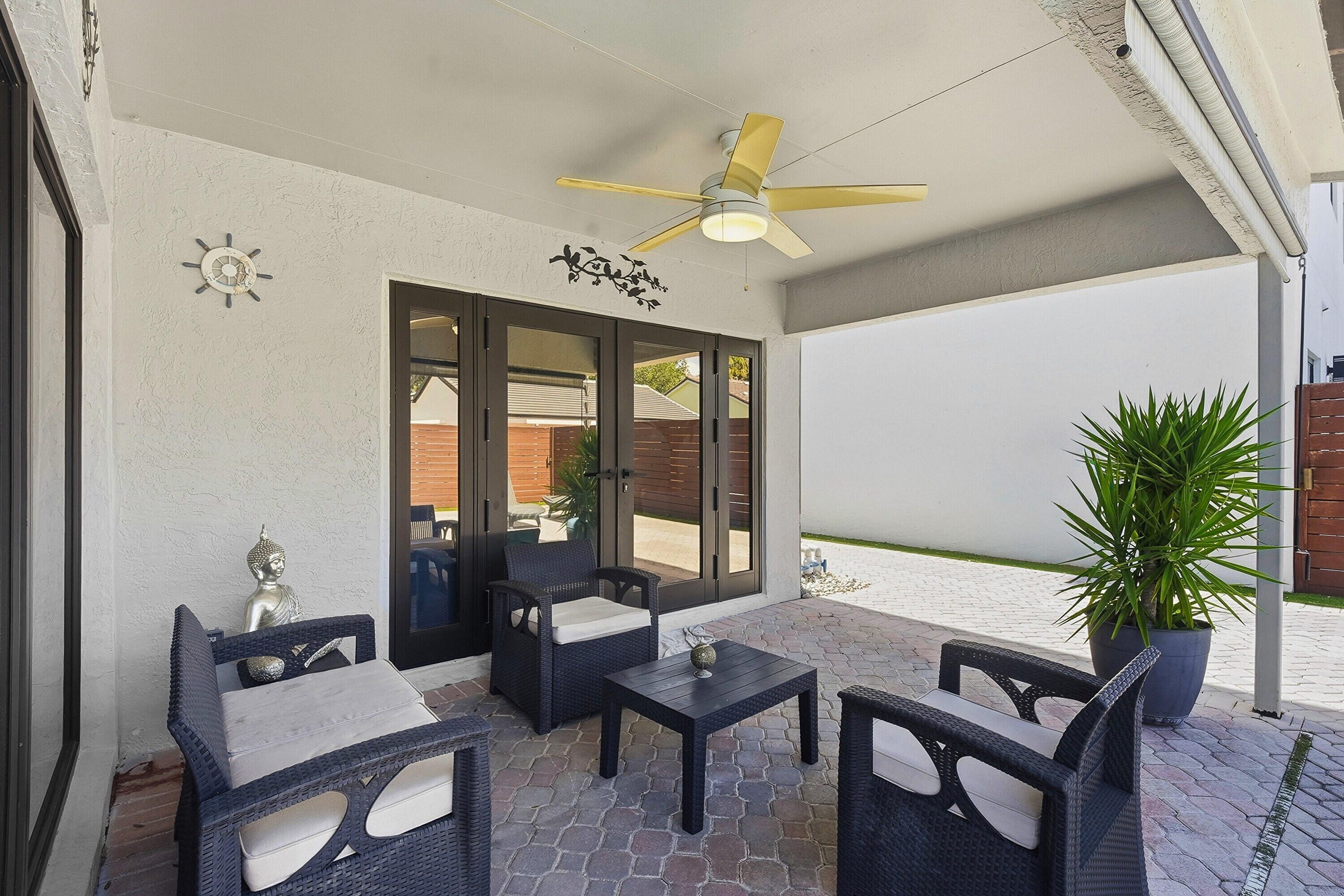 LAKES ON THE GREEN REPLAT NO 3 - Residential Lease