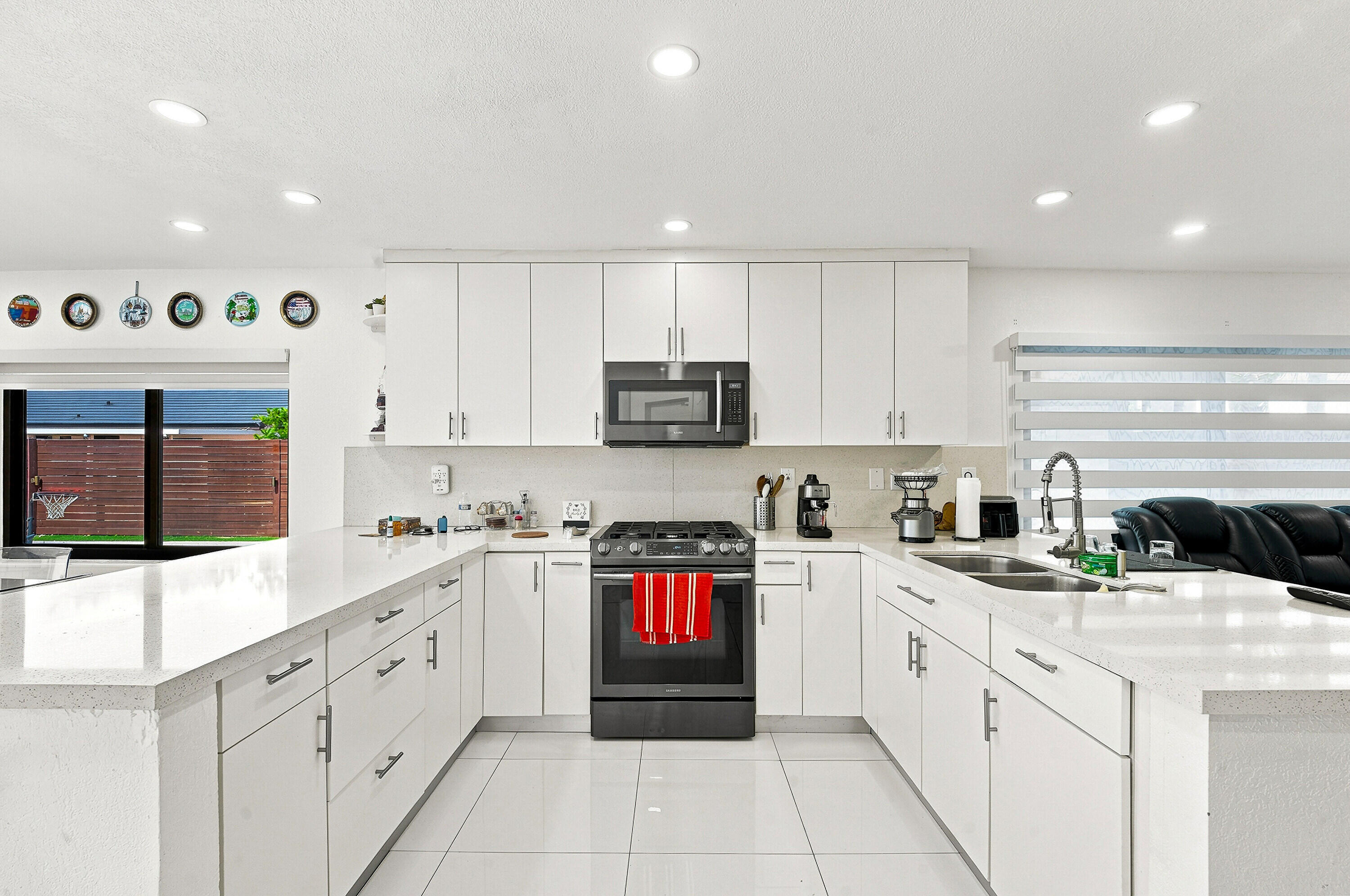 LAKES ON THE GREEN REPLAT NO 3 - Residential Lease