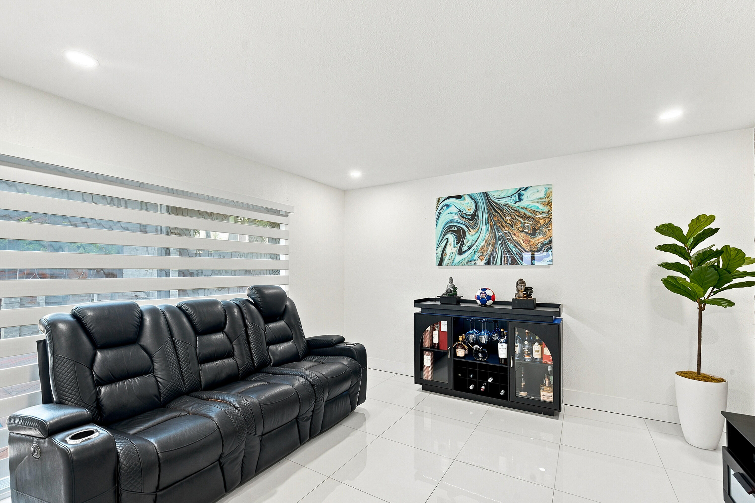 LAKES ON THE GREEN REPLAT NO 3 - Residential Lease