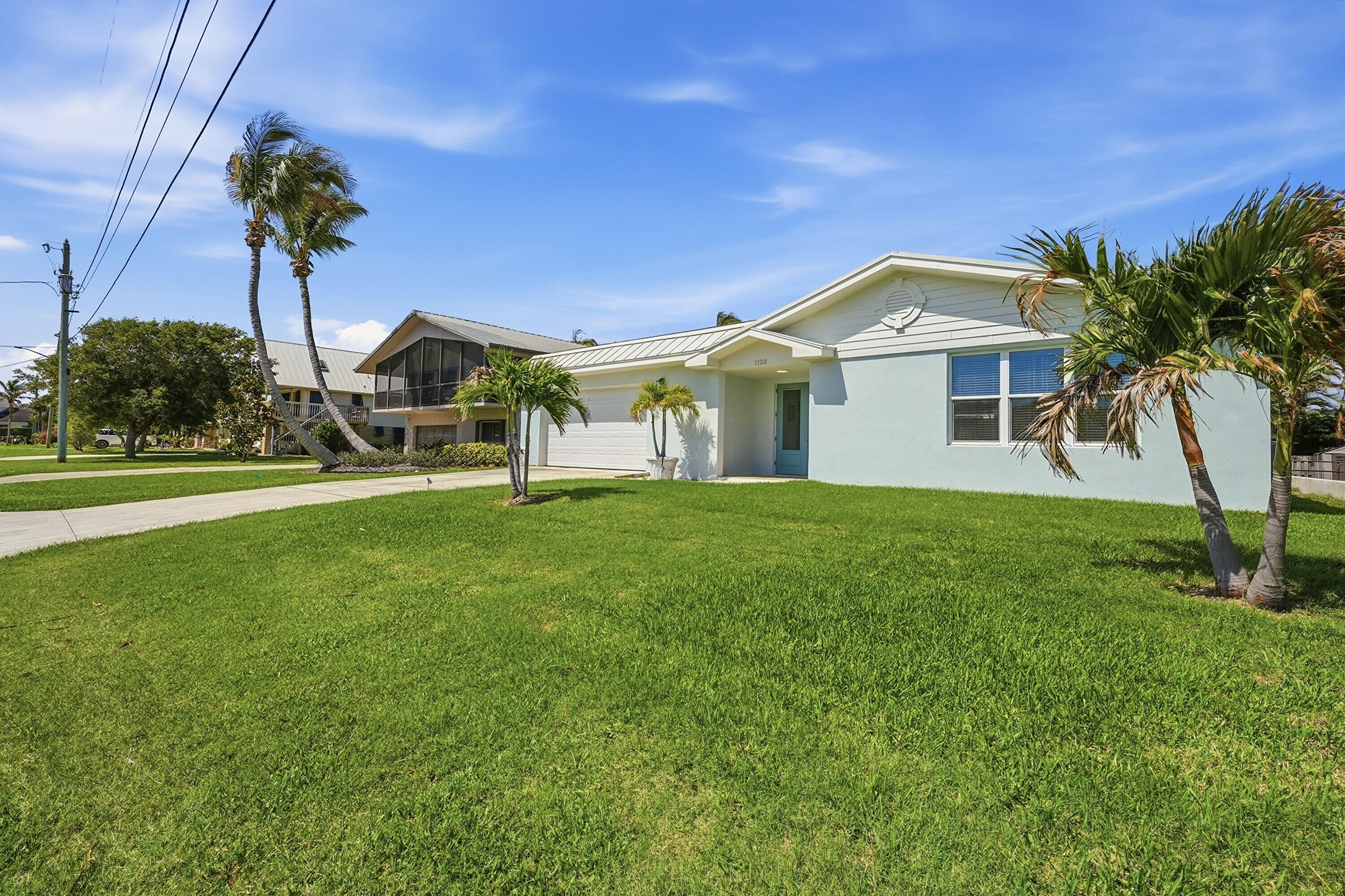 TROPICAL BEACH - Residential