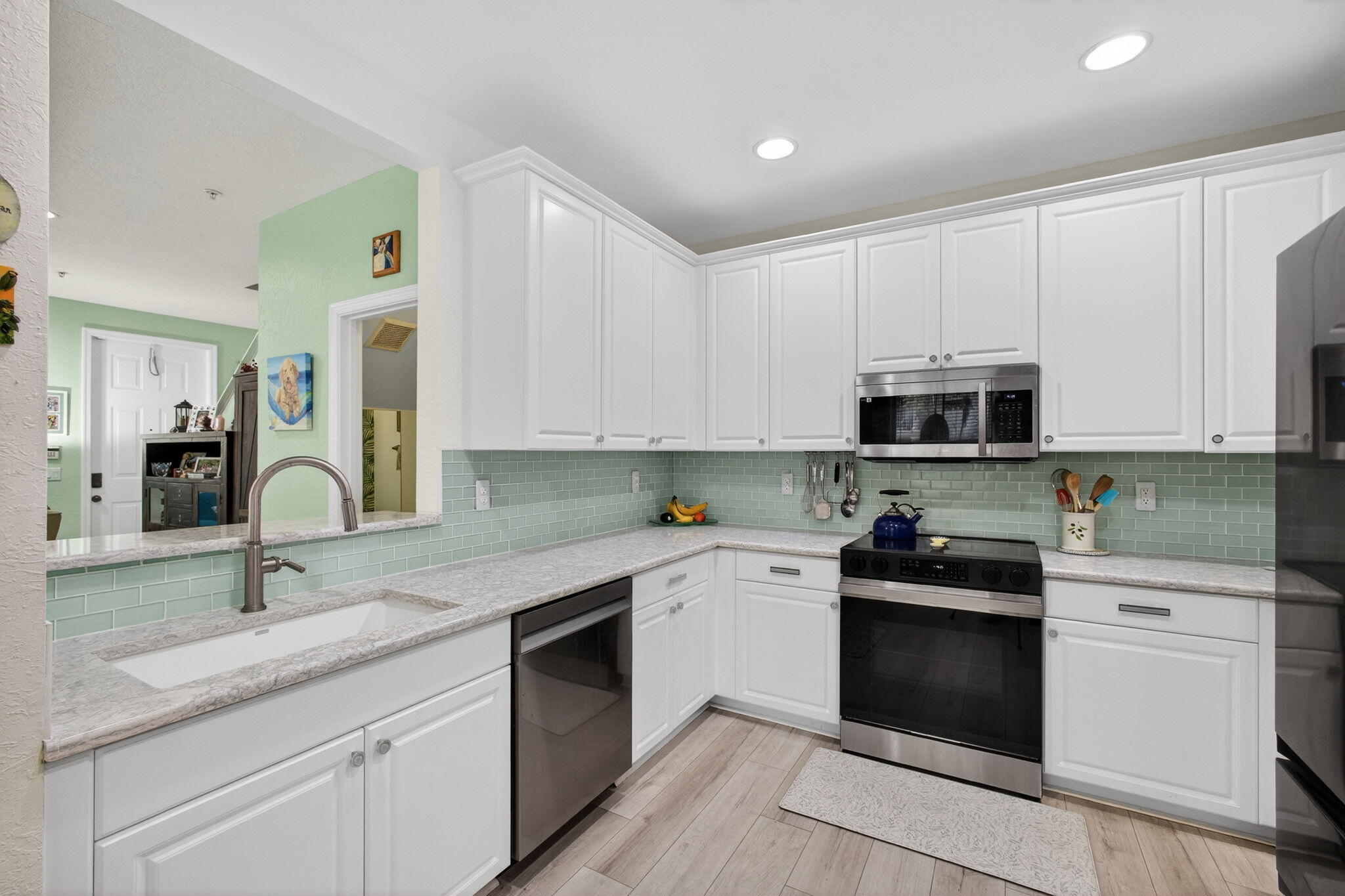 ABACOA TOWN CENTER 3 - Residential Lease