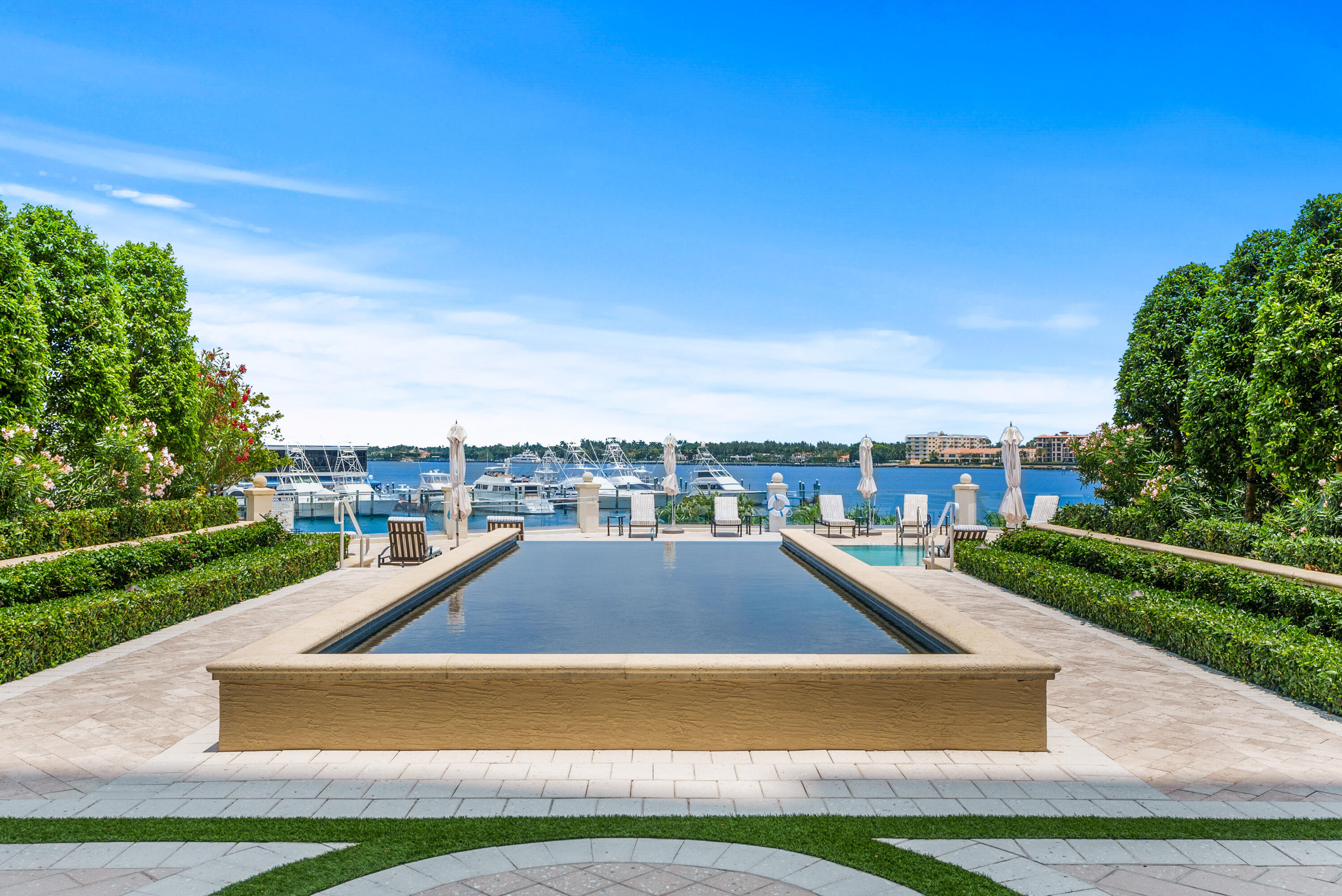 ONE WATERMARK PLACE OF THE PALM BEACHES - Residential